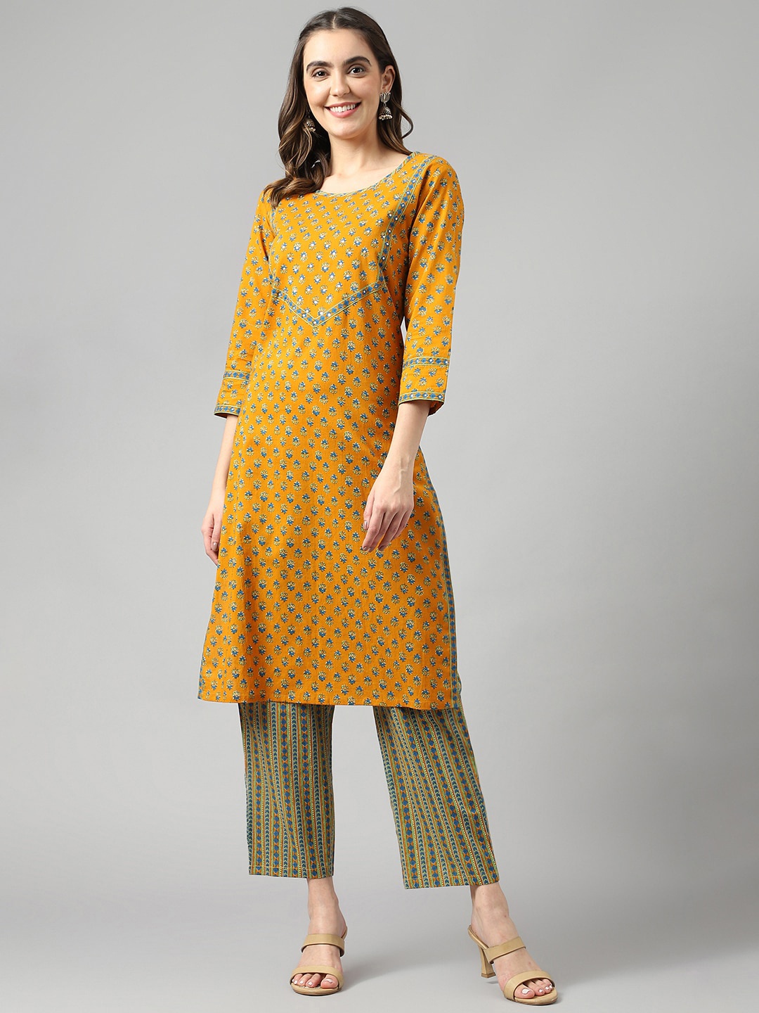 

DECKEDUP Ethnic Motifs Printed Straight Kurta with Trousers, Mustard