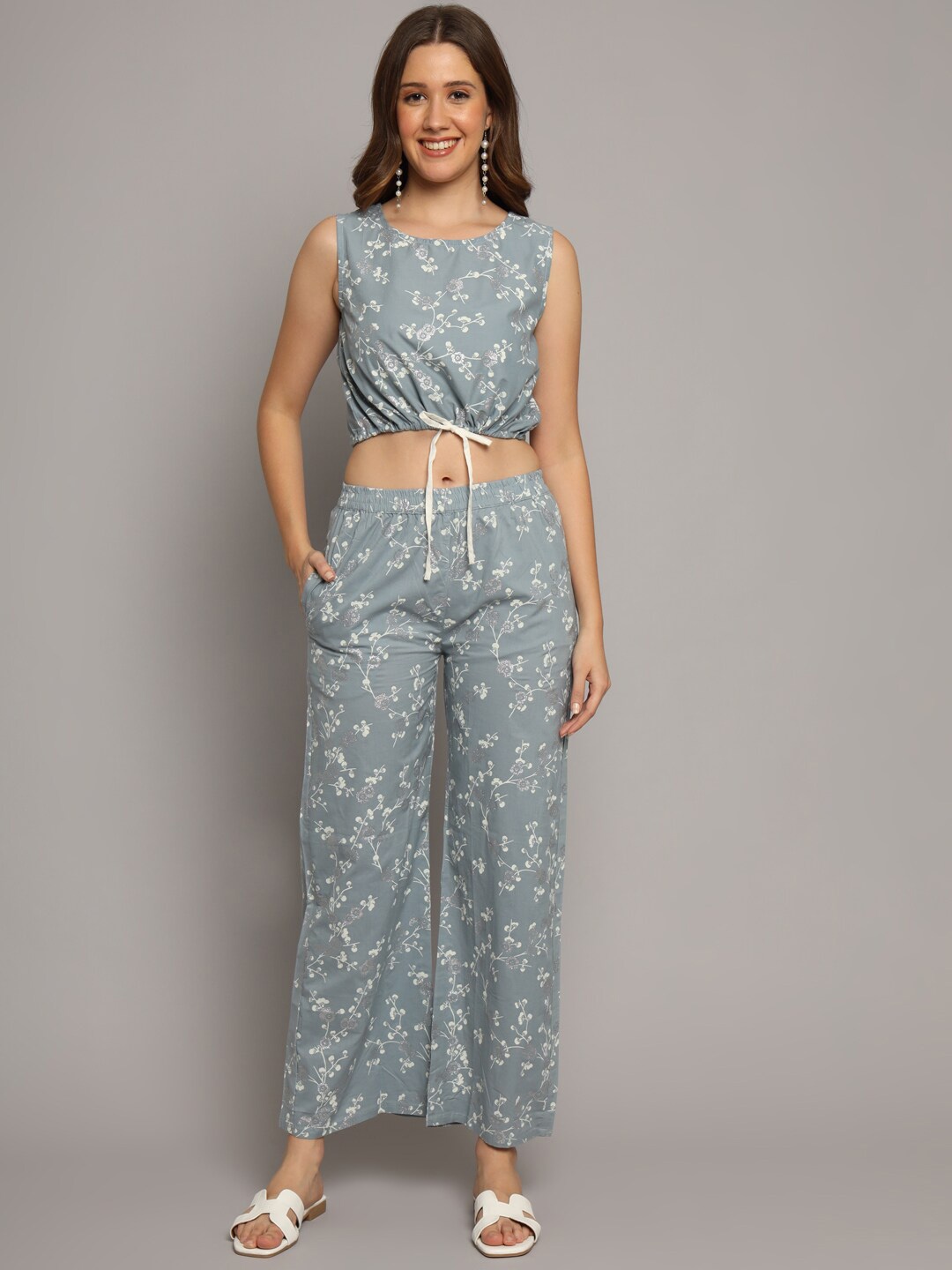 

DECKEDUP Printed Tie-Up Top With Trousers, Grey