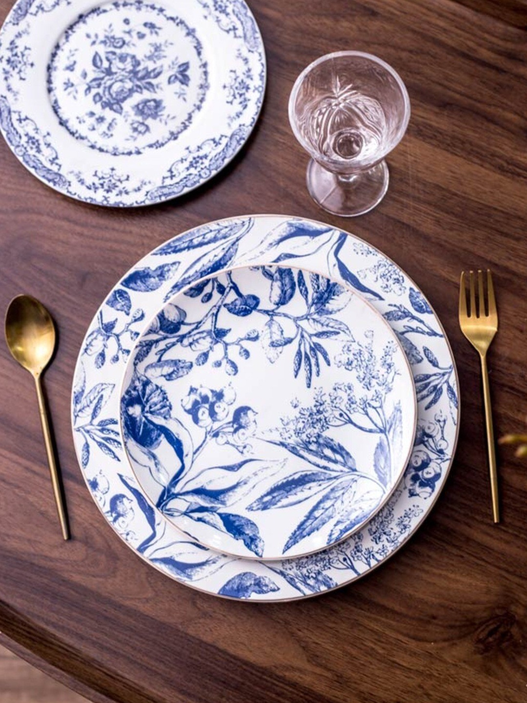 

THEDECORKART White & Blue Printed Ceramic Matte Plate