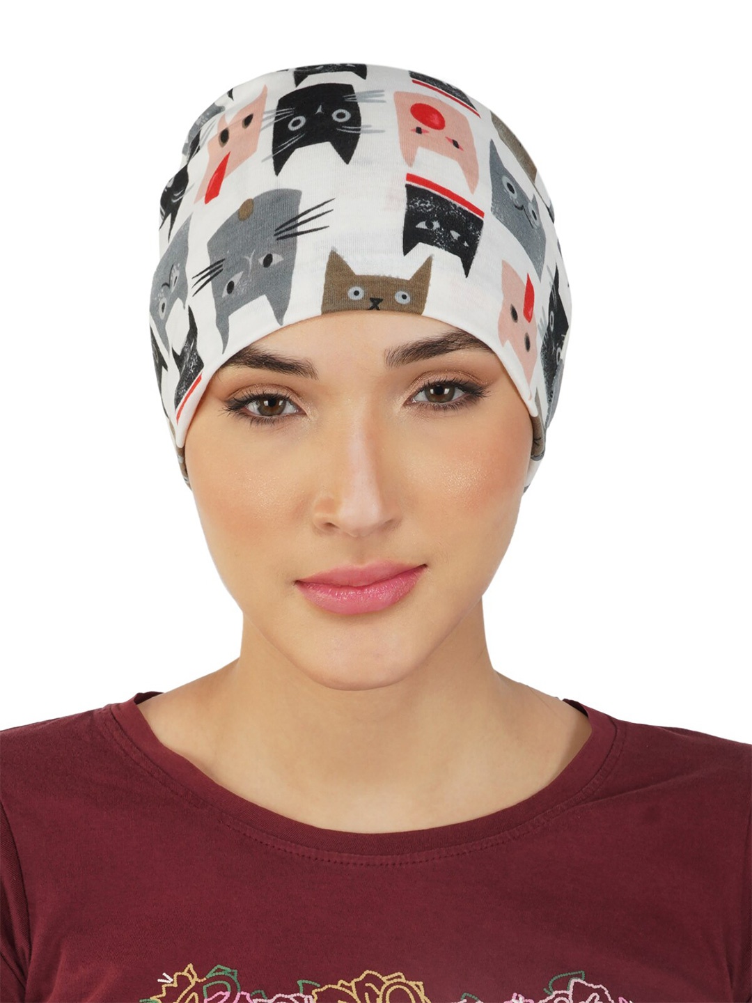 

iSWEVEN Unisex White & Grey Printed Beanie