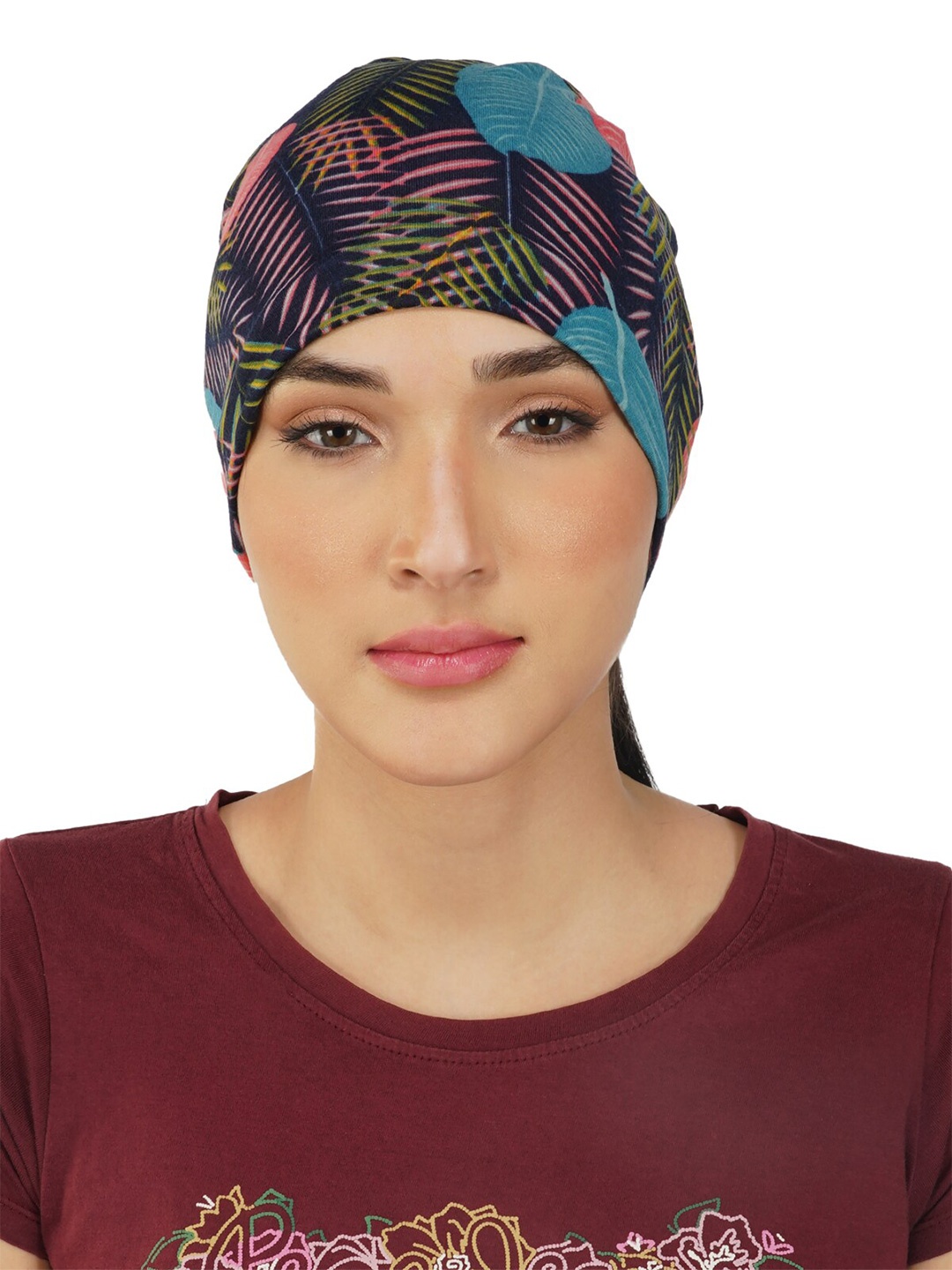 

iSWEVEN Unisex Printed Beanie, Black
