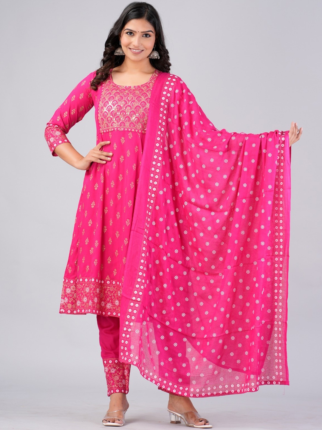 

MAUKA Ethnic Motifs Printed Thread Work Kurta with Trousers & Dupatta, Pink