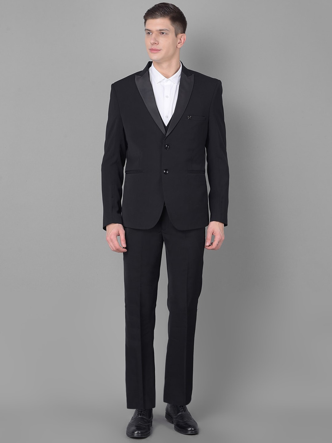 

Canary London Slim-Fit Single-Breasted 3 Piece Formal Suit, Black