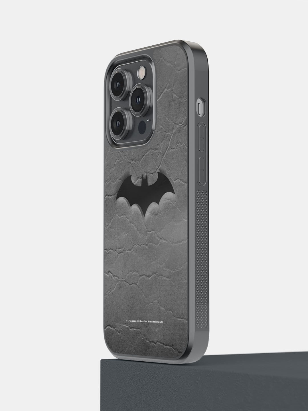 

macmerise Fade Out Batman Printed iPhone 14 Pro Bumper Case Cover, Grey
