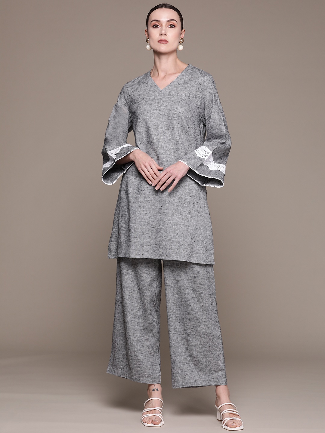 

Moda Rapido Thread Work Kurta with Palazzos, Grey
