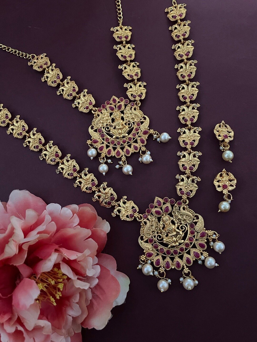 

Digital Dress Room Gold-Plated Jewellery Set