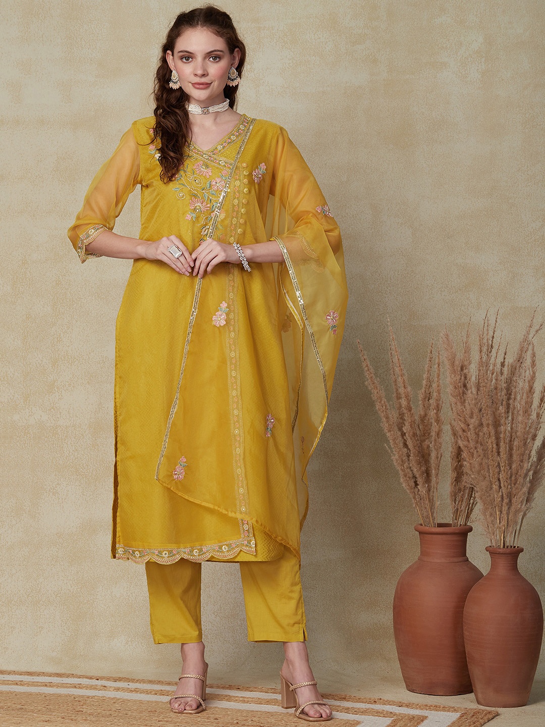 

FASHOR Floral Embroidered V-Neck Straight Kurta & Trouser With Dupatta, Yellow