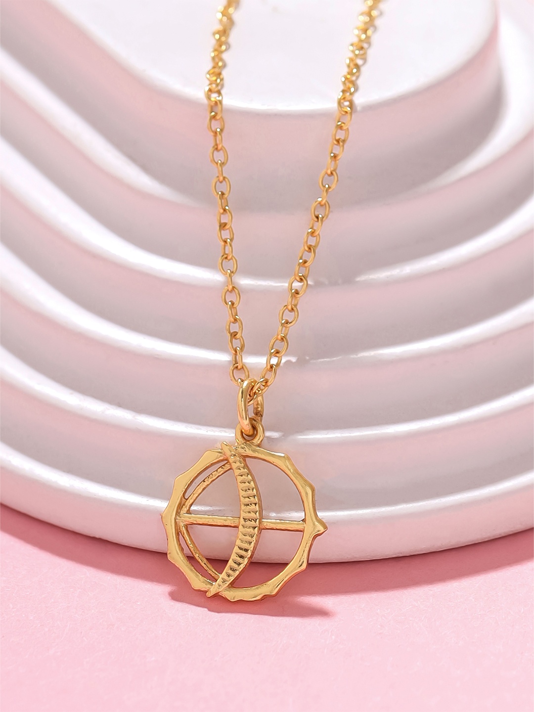 

Kicky And Perky 92.5 Sterling Silver Gold-Plated Bow & Arrow Pendant With Chain