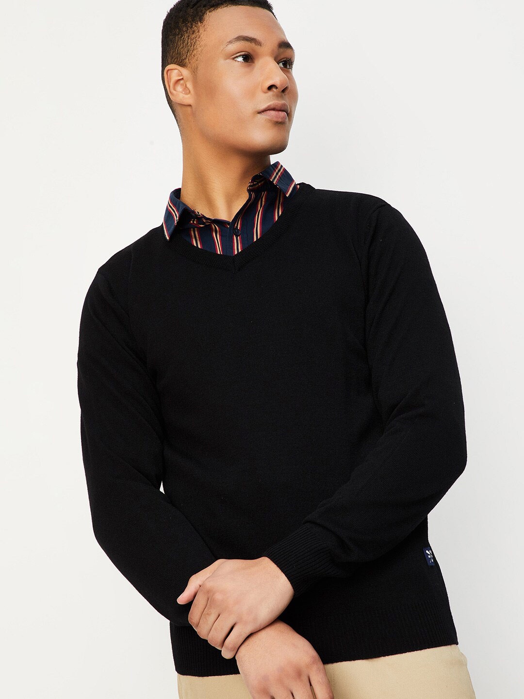 

max V-Neck Acrylic Pullover, Black