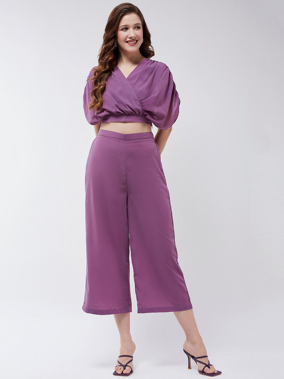 

Zima Leto V-Neck Crop Top With Mid-Rise Palazzos, Purple