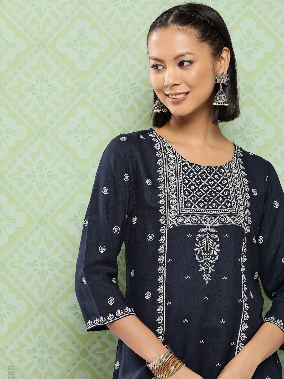

Juniper Women Ethnic Motifs Printed Sequinned Kurta, Navy blue