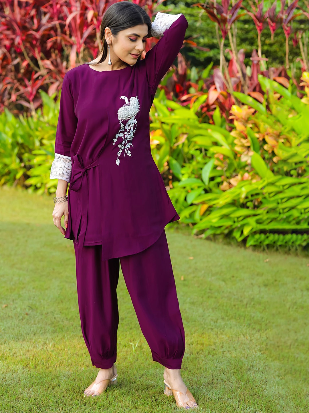 

Kiana Embroidered SiLK Co-Ord Set, Purple