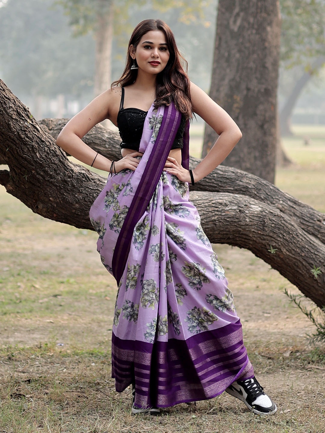 

Libas Floral Printed Zari Saree, Lavender