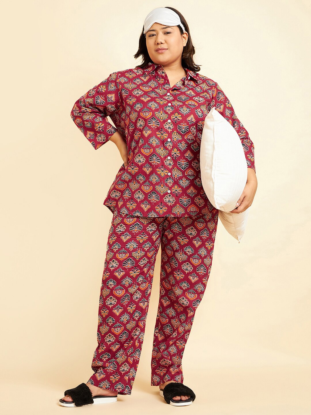 

Sweet Dreams Pink Ethnic Motifs Printed Pure Cotton Night Suit