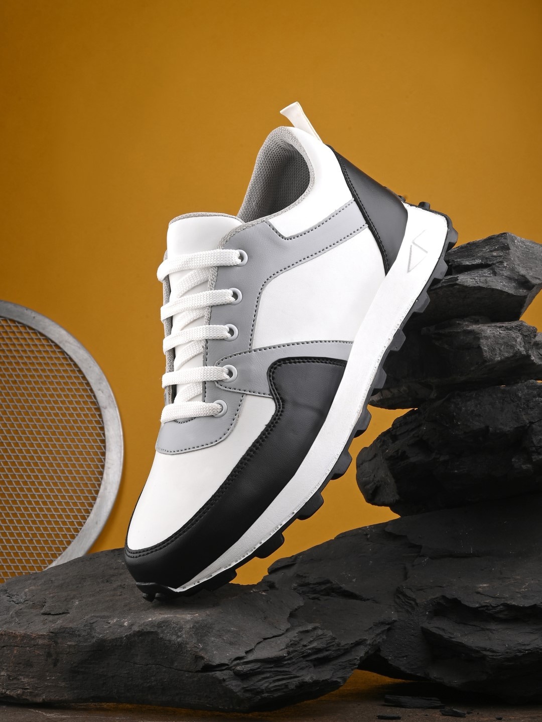 

The Roadster Lifestyle Co. Men Colorblocked Anti-Yellow Lightweight Sneakers, White