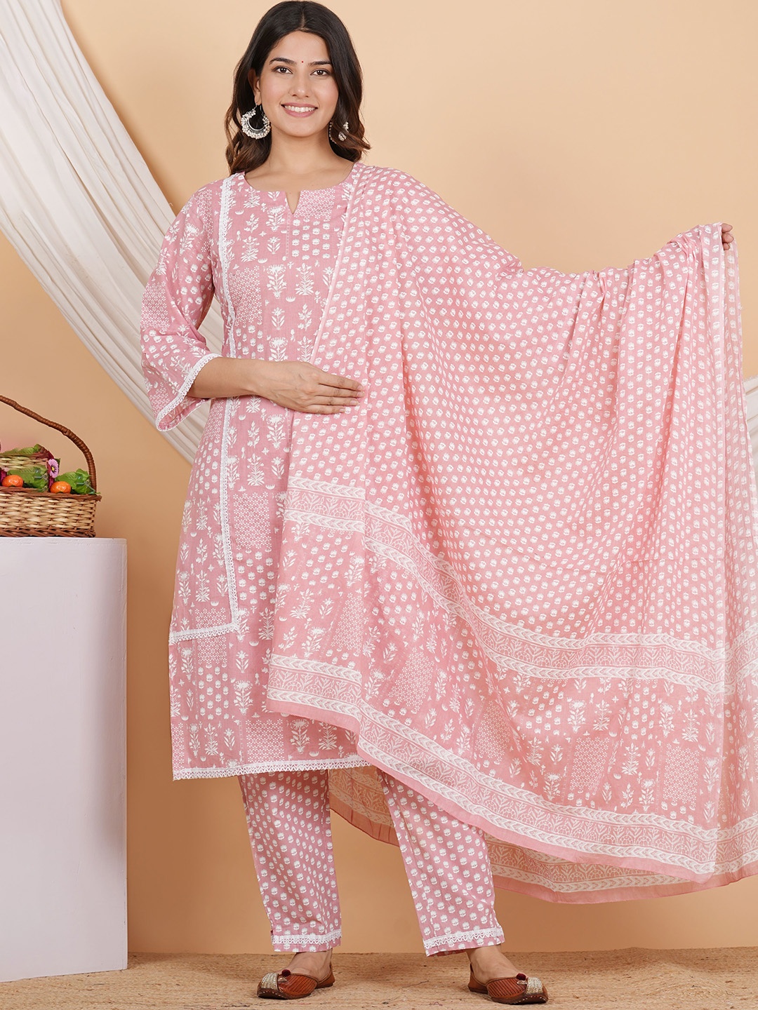 

ZOYOTO Ethnic Motifs Printed Regular Pure Cotton Kurta With Trousers & Dupatta, Pink