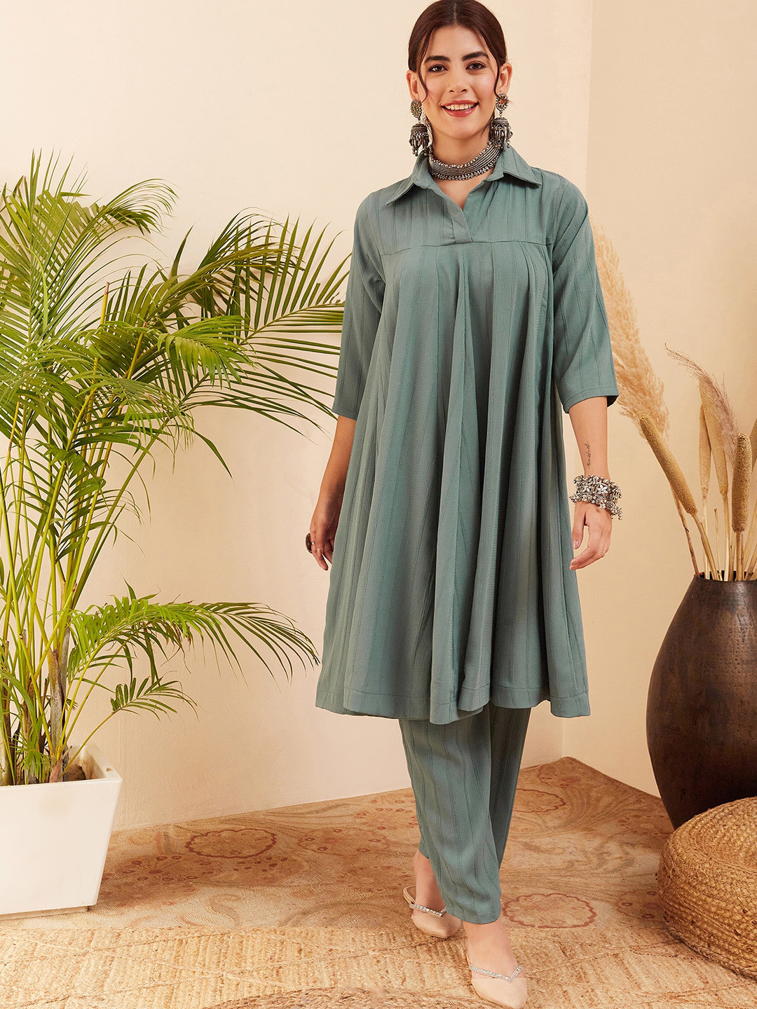 

InWeave Shirt Collar Pleated A-Line Kurta with Trouser, Green
