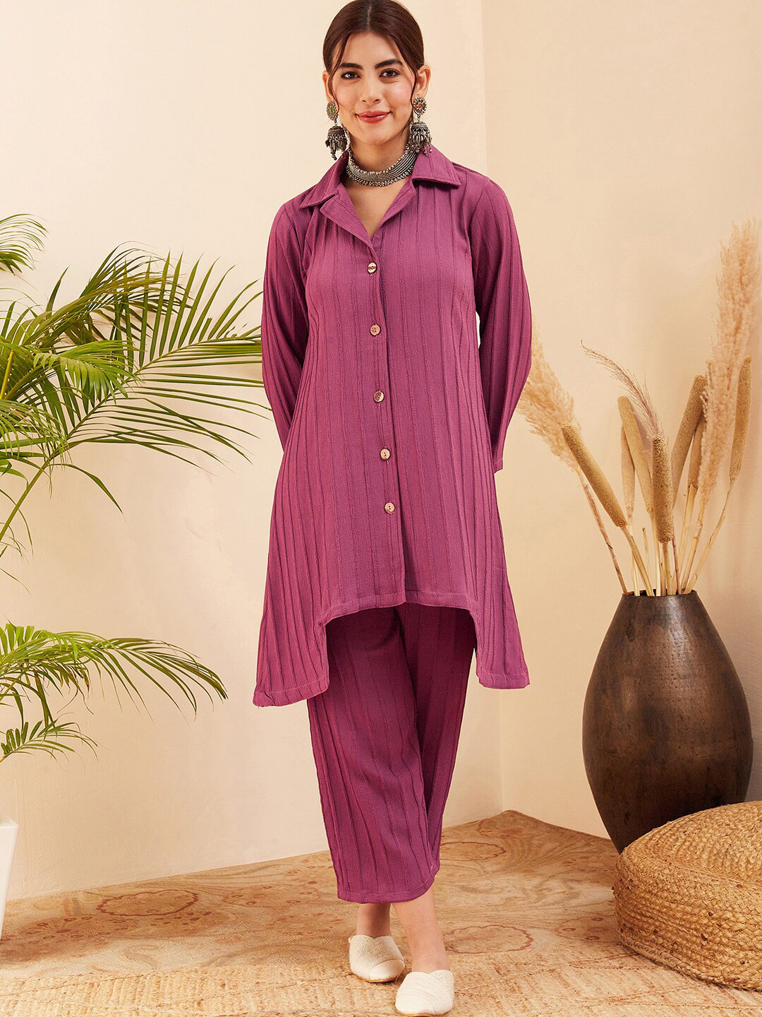 

InWeave Mauve Shirt Collar Pleated A-Line Velvet Asymmetric Fusion Kurta with Trouser