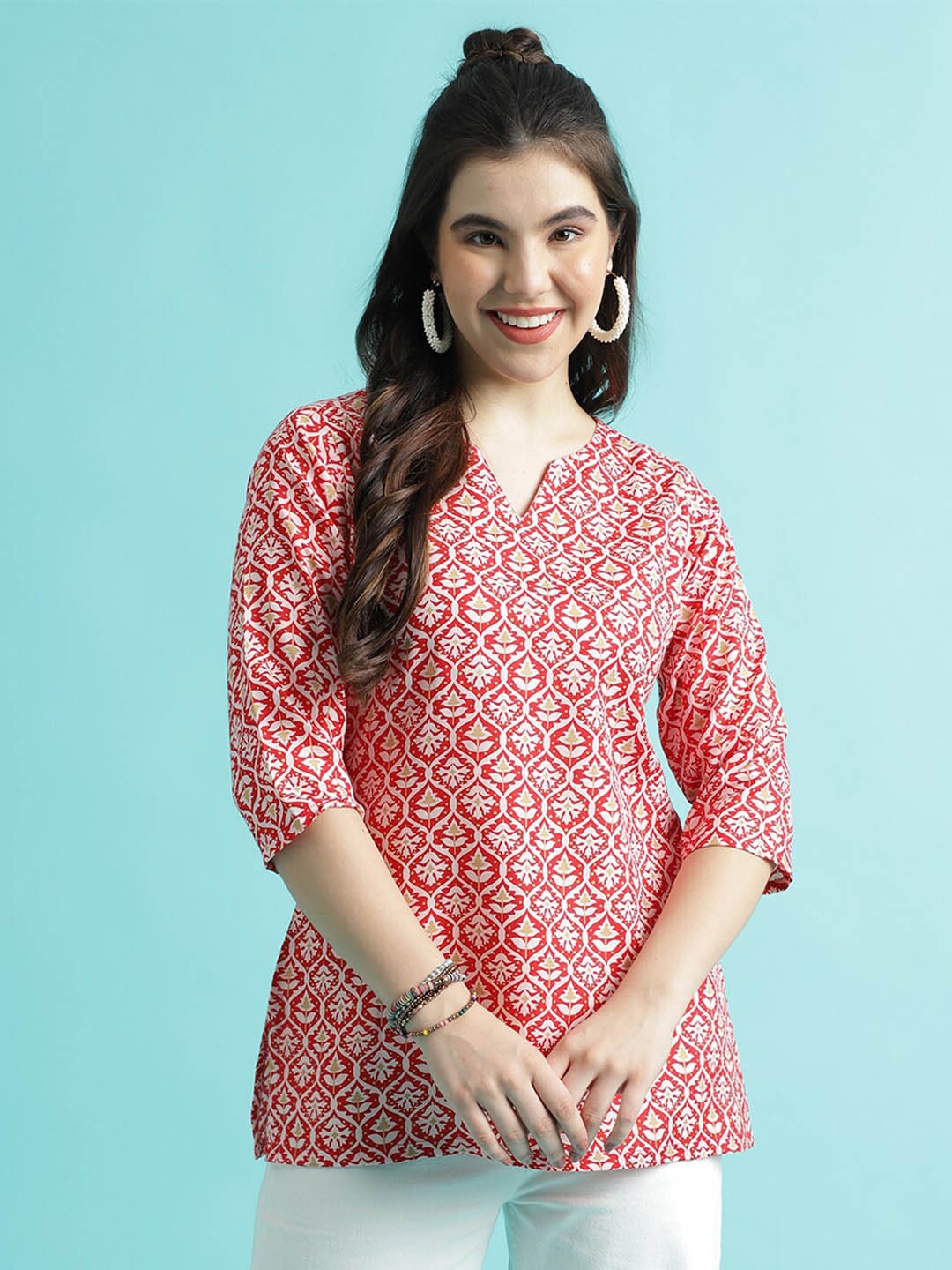 

J Turritopsis Ethnic Motifs Printed Round Neck Straight Kurti, Red