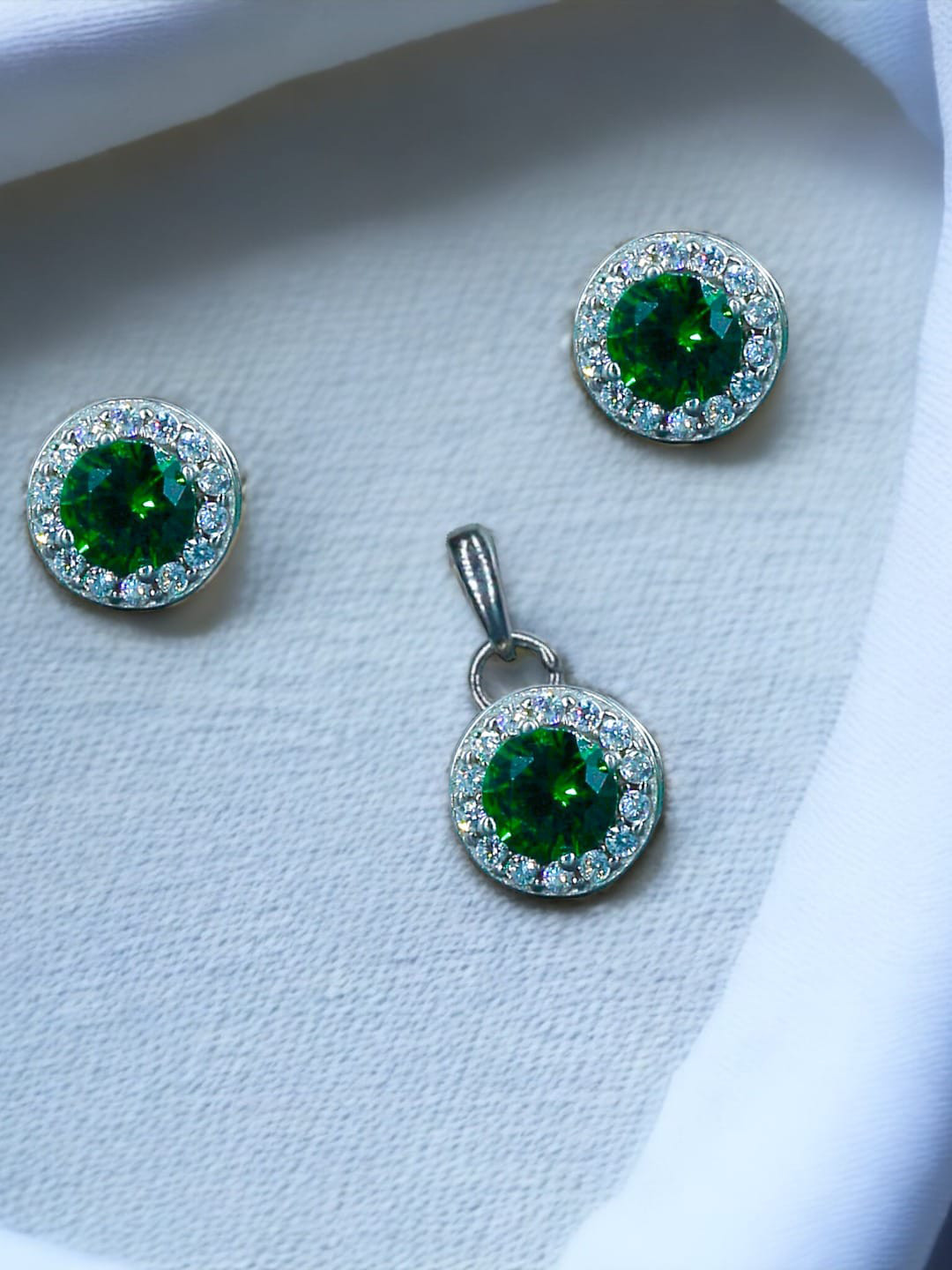 

Taraash 925 Sterling Silver Cubic Zirconia Studded Jewellery Set, Green