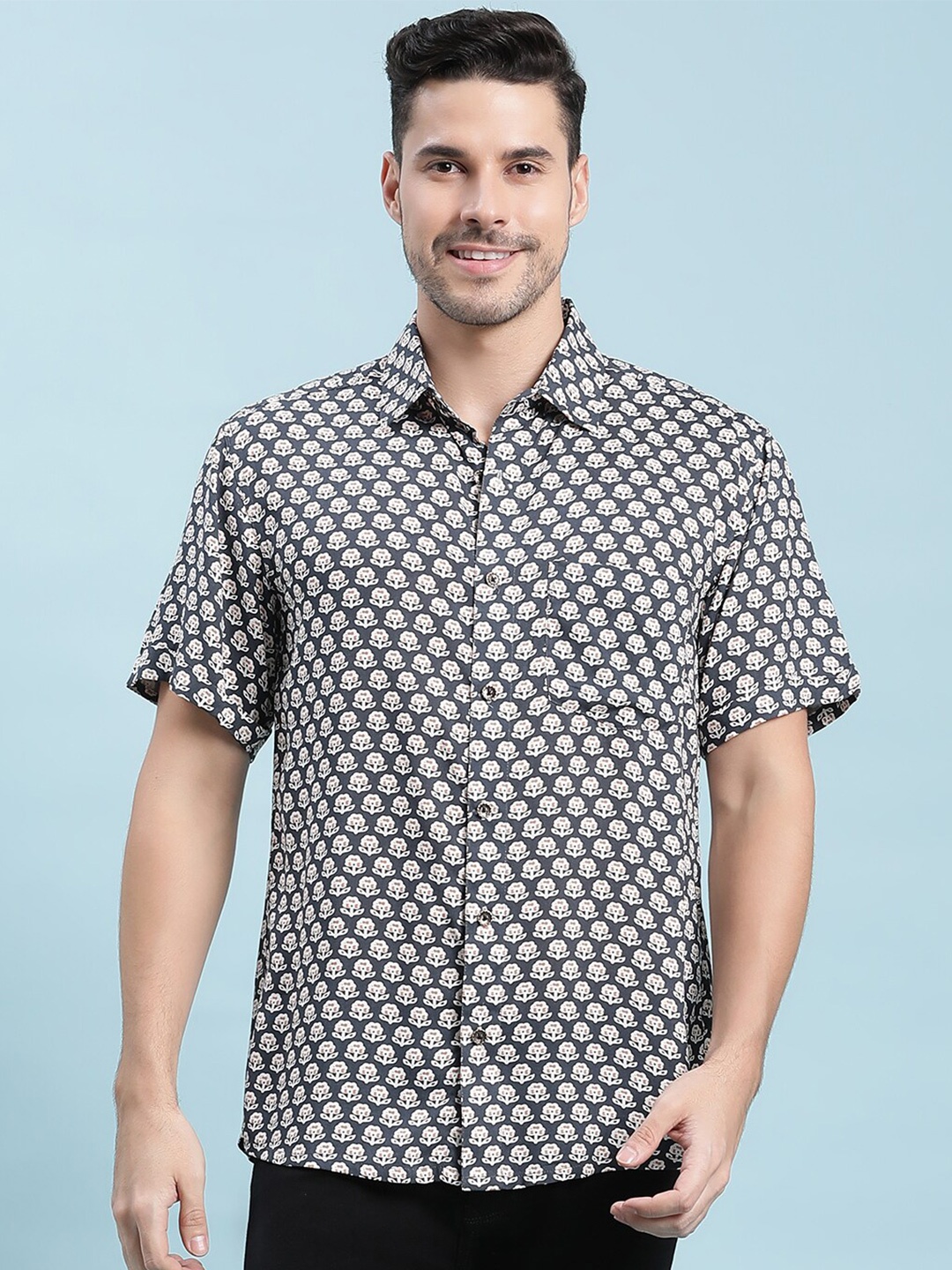 

Stuffie Land Floral Printed Cotton Casual Shirt, Black