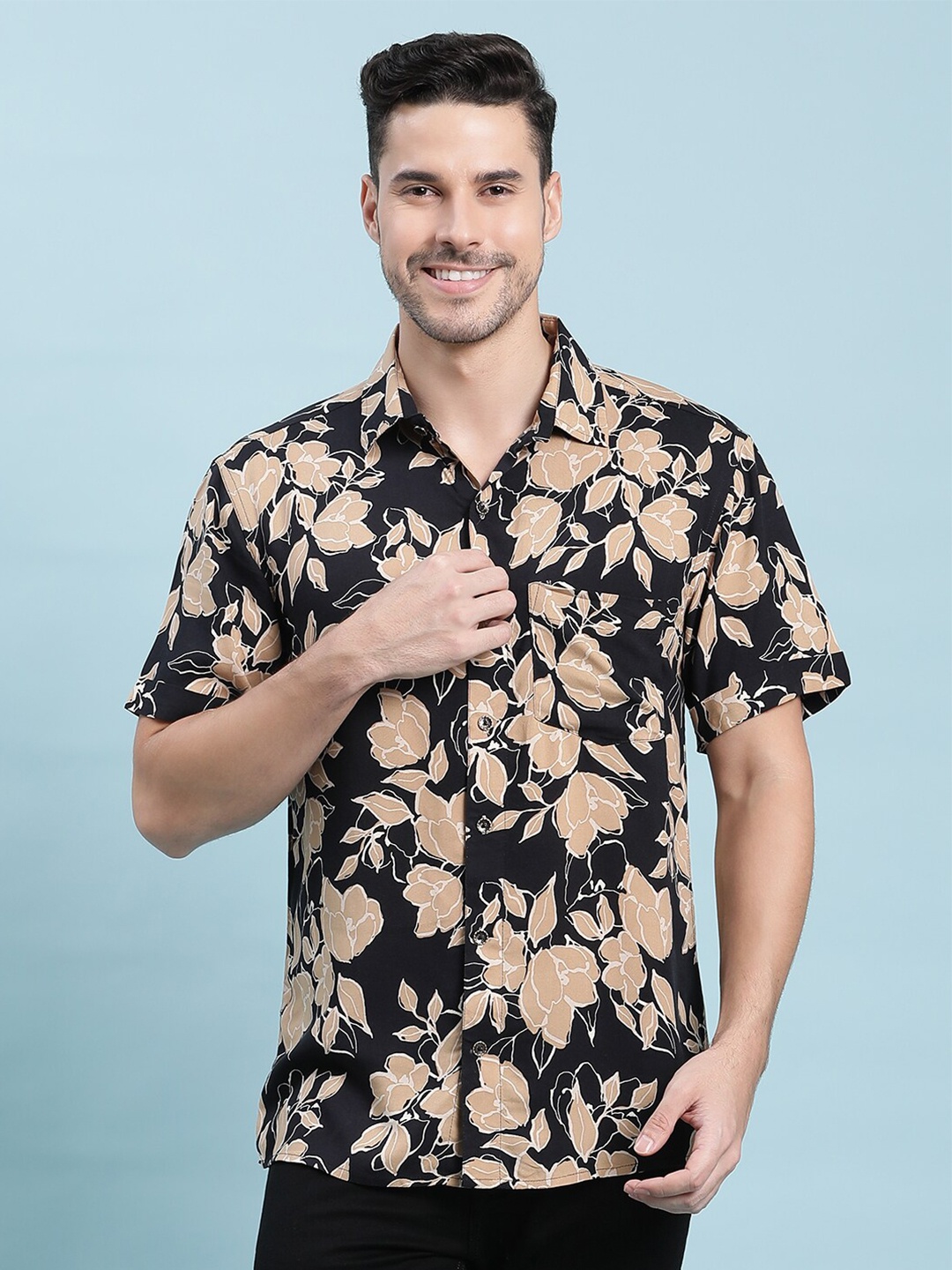 

Stuffie Land Floral Printed Cotton Casual Shirt, Black