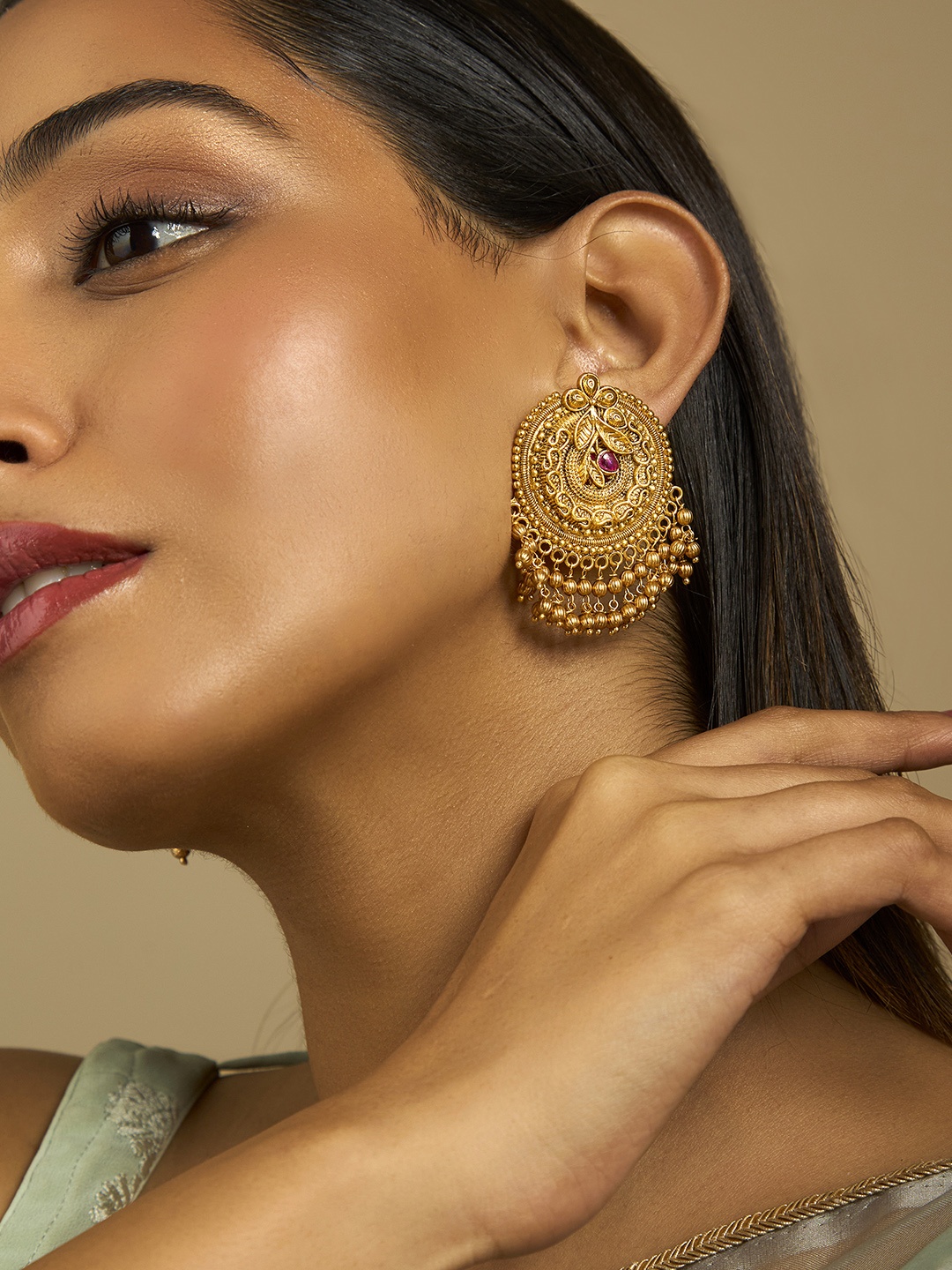 

Kushal's Fashion Jewellery Gold-Plated Circular Studs Earrings