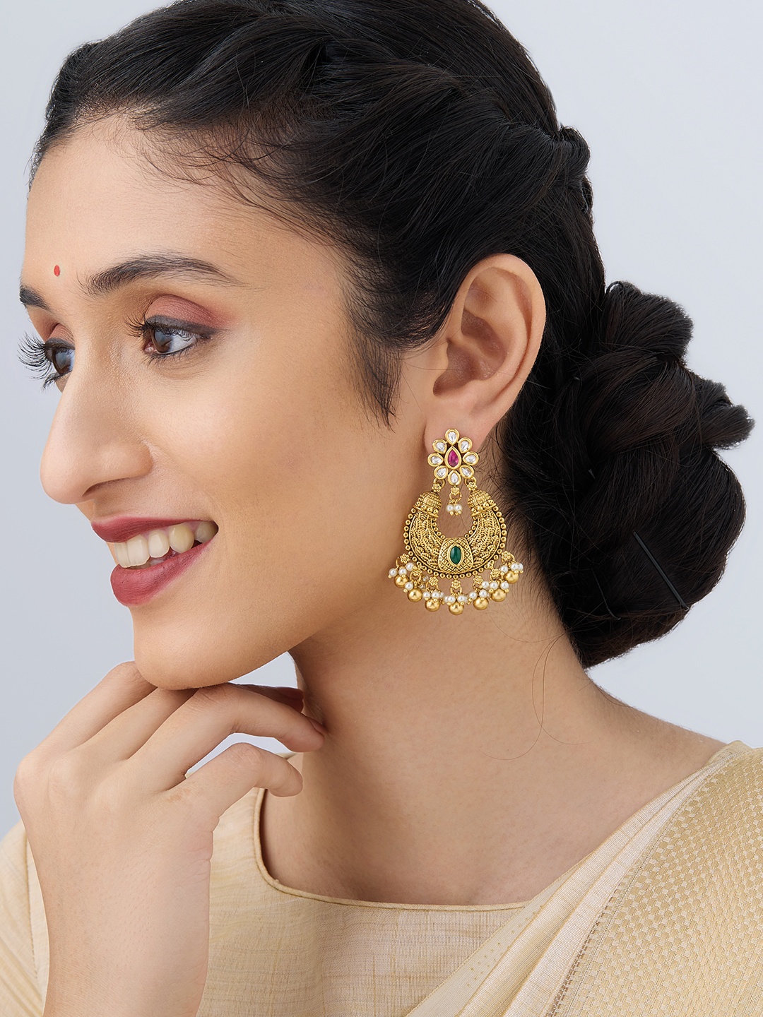 

Kushal's Fashion Jewellery Gold-Plated Circular Chandbalis