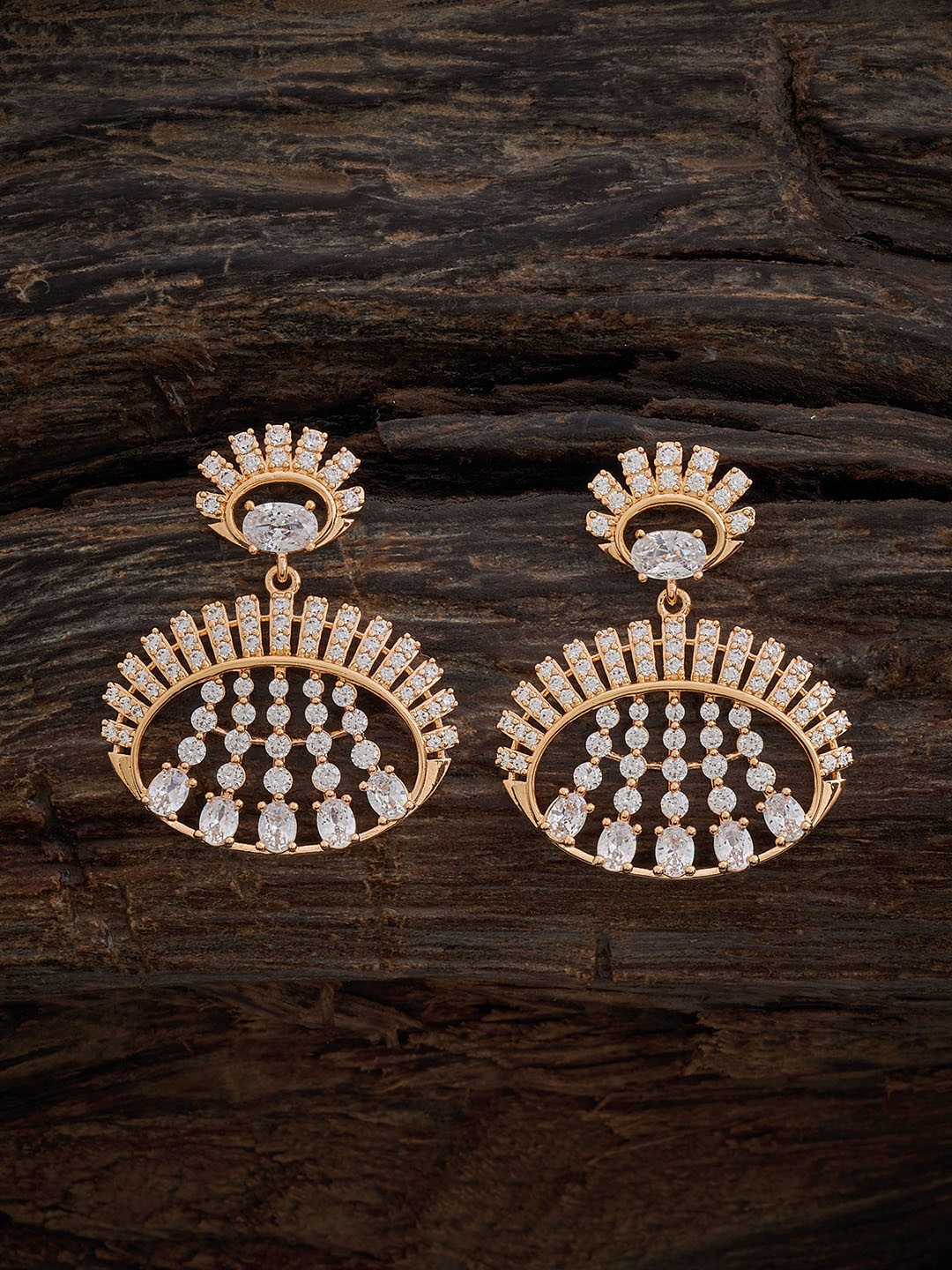 

Kushal's Fashion Jewellery Gold-Plated Contemporary Studs Earrings