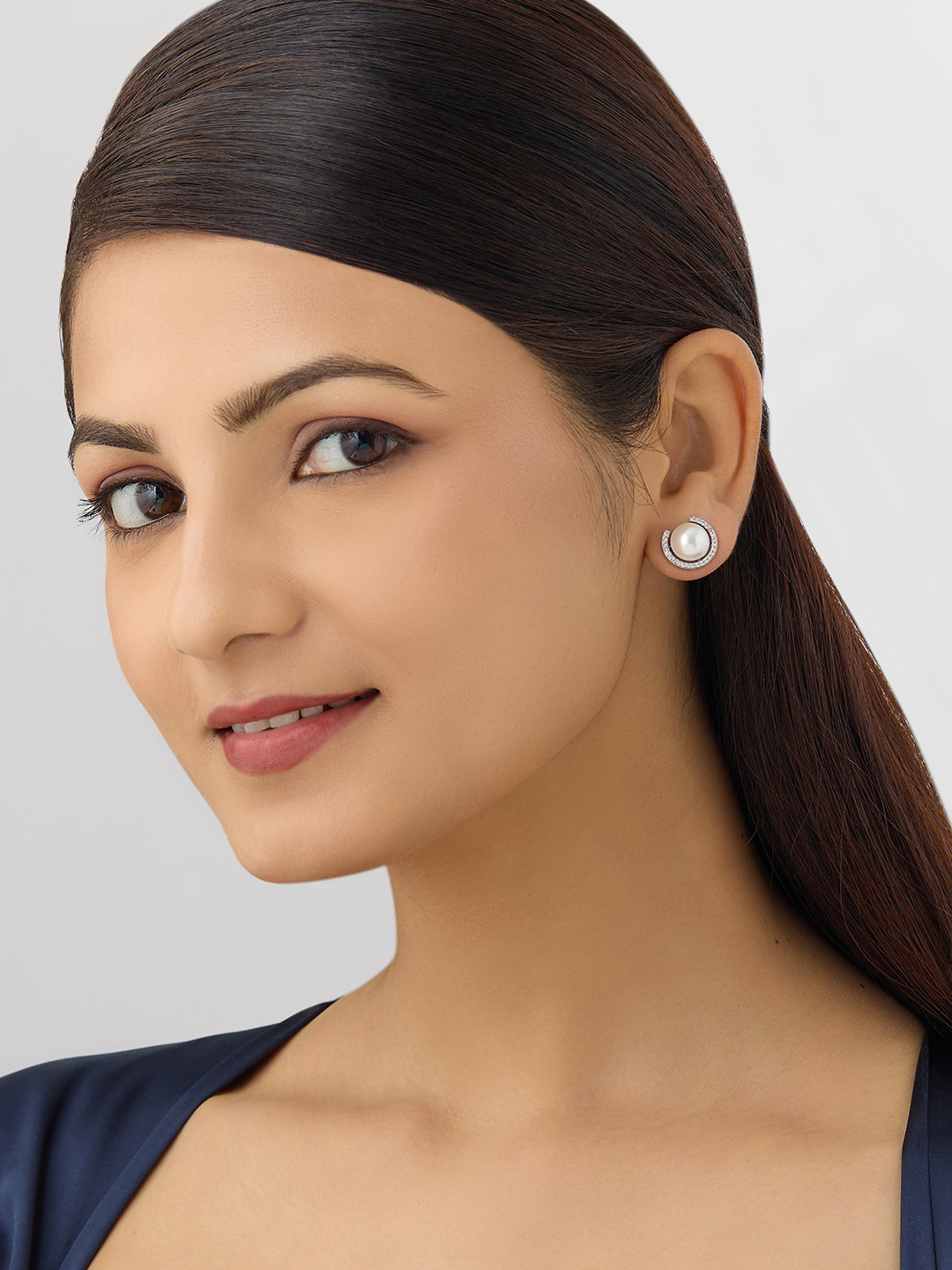 

Kushal's Fashion Jewellery Rhodium Plated Zircon Contemporary Stud Earrings, White