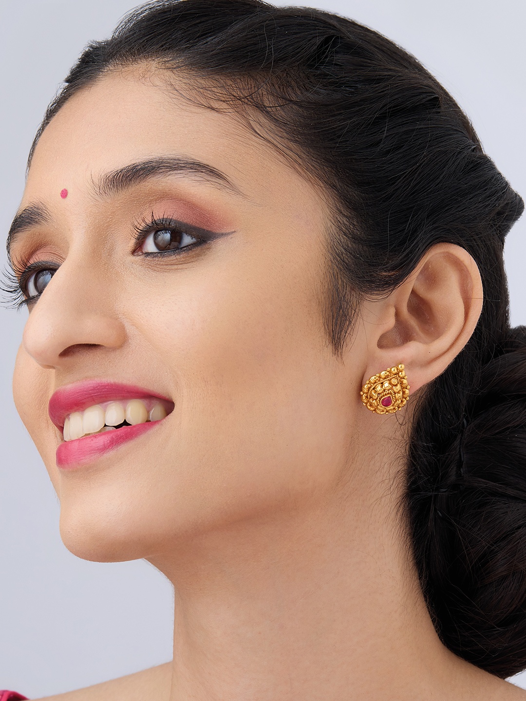 

Kushal's Fashion Jewellery 92.5 Pure Silver Gold-Plated Teardrop Shaped Studs Earrings