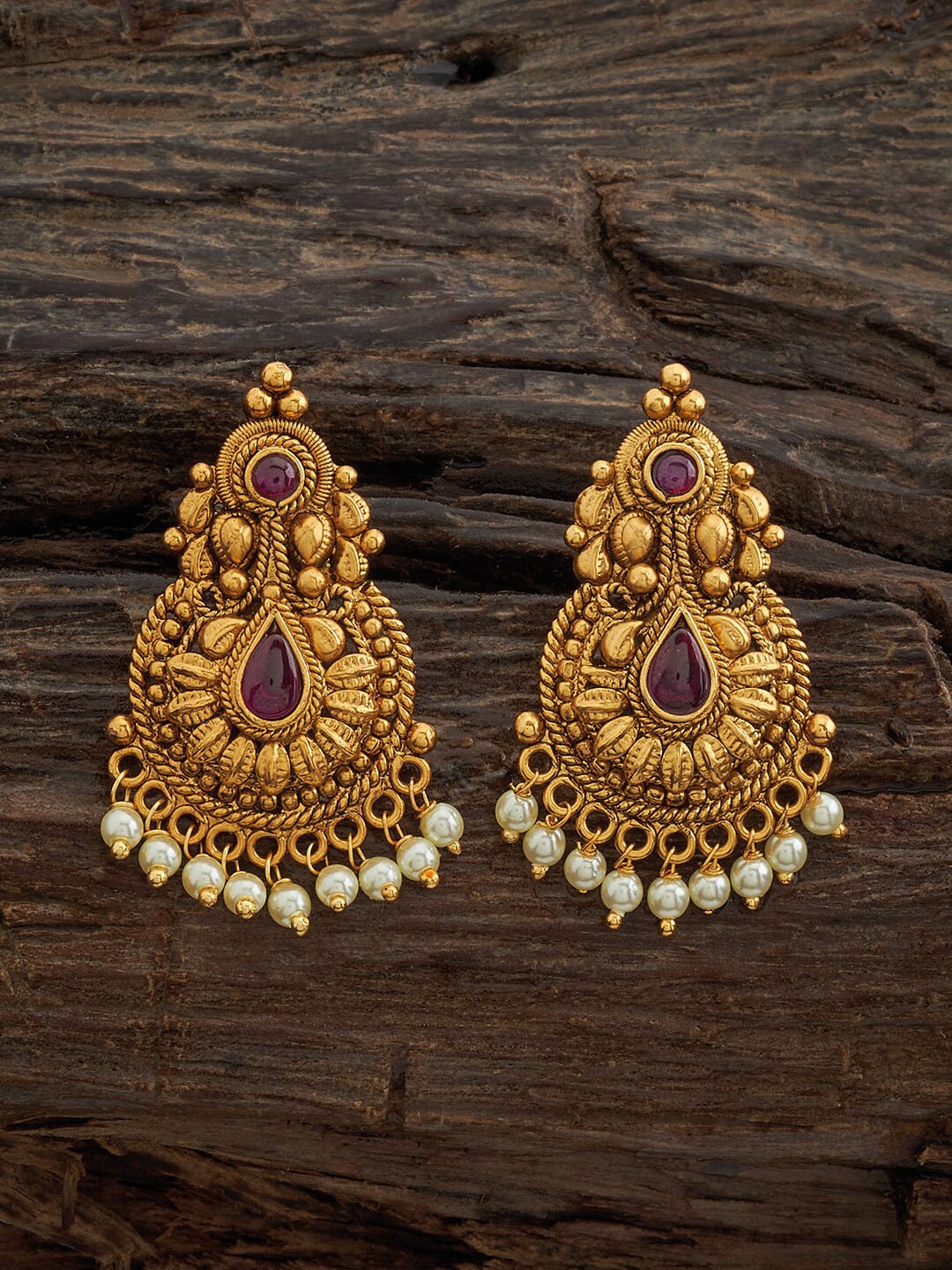 

Kushal's Fashion Jewellery Gold-Plated Classic Studs Earrings