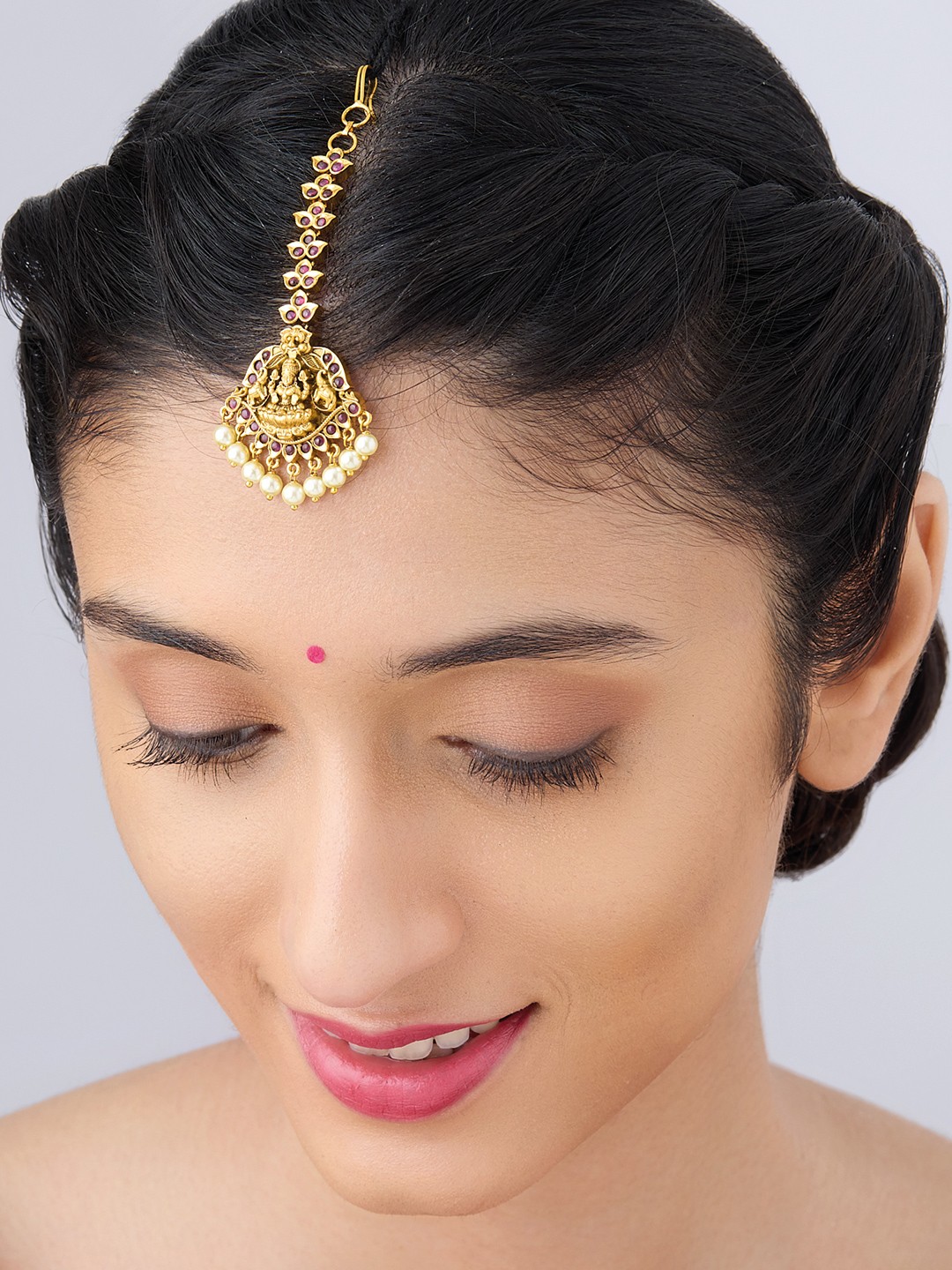 

Kushal's Fashion Jewellery Gold Plated Stone Studded & Beaded Mang Tikka