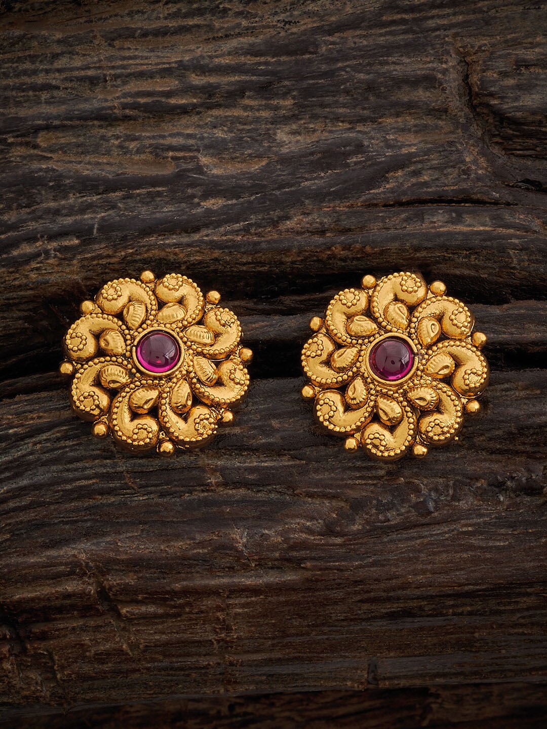 

Kushal's Fashion Jewellery Gold-Plated Classic Studs Earrings