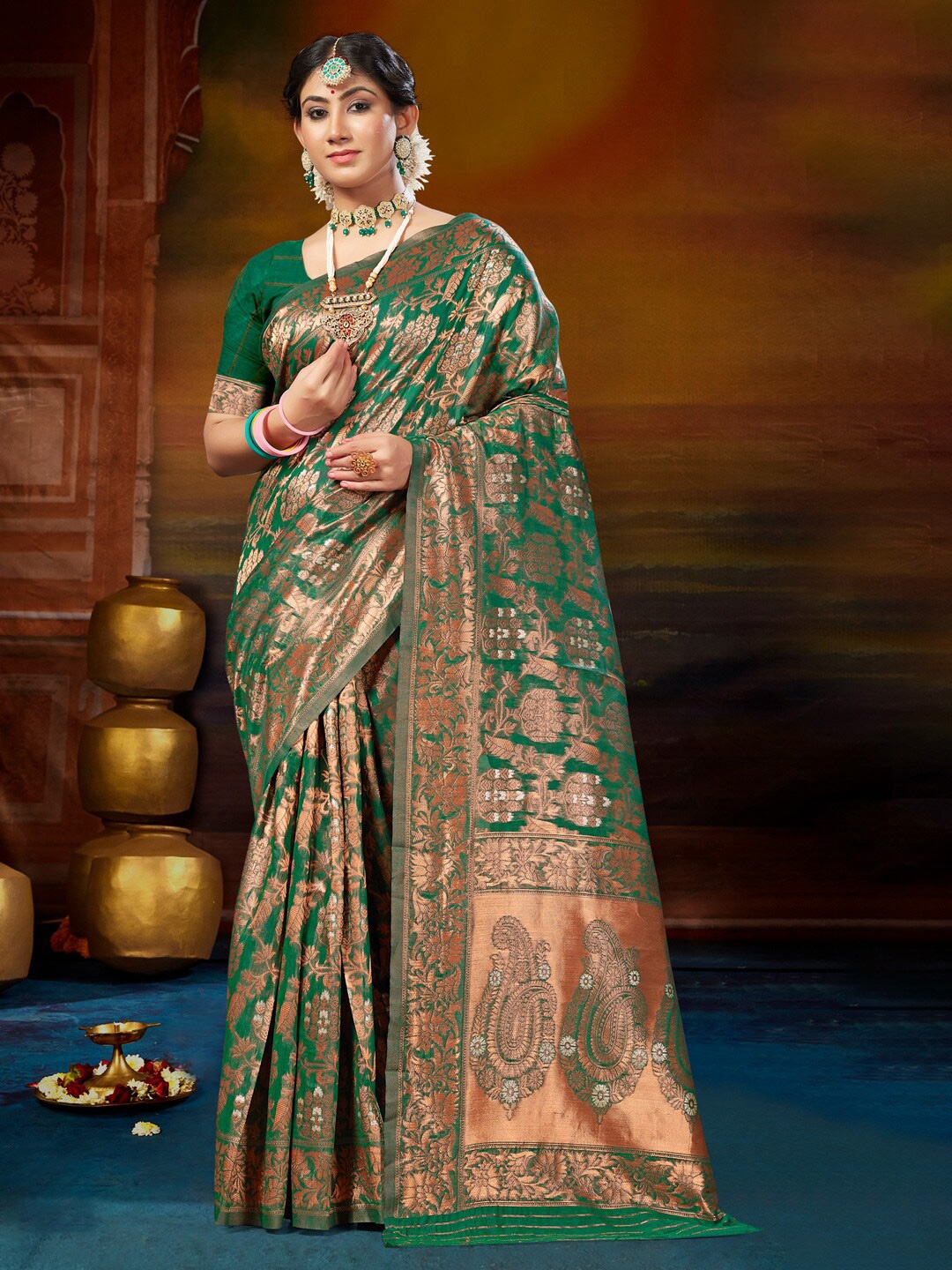 

Mitera Woven Design Zari Saree, Green