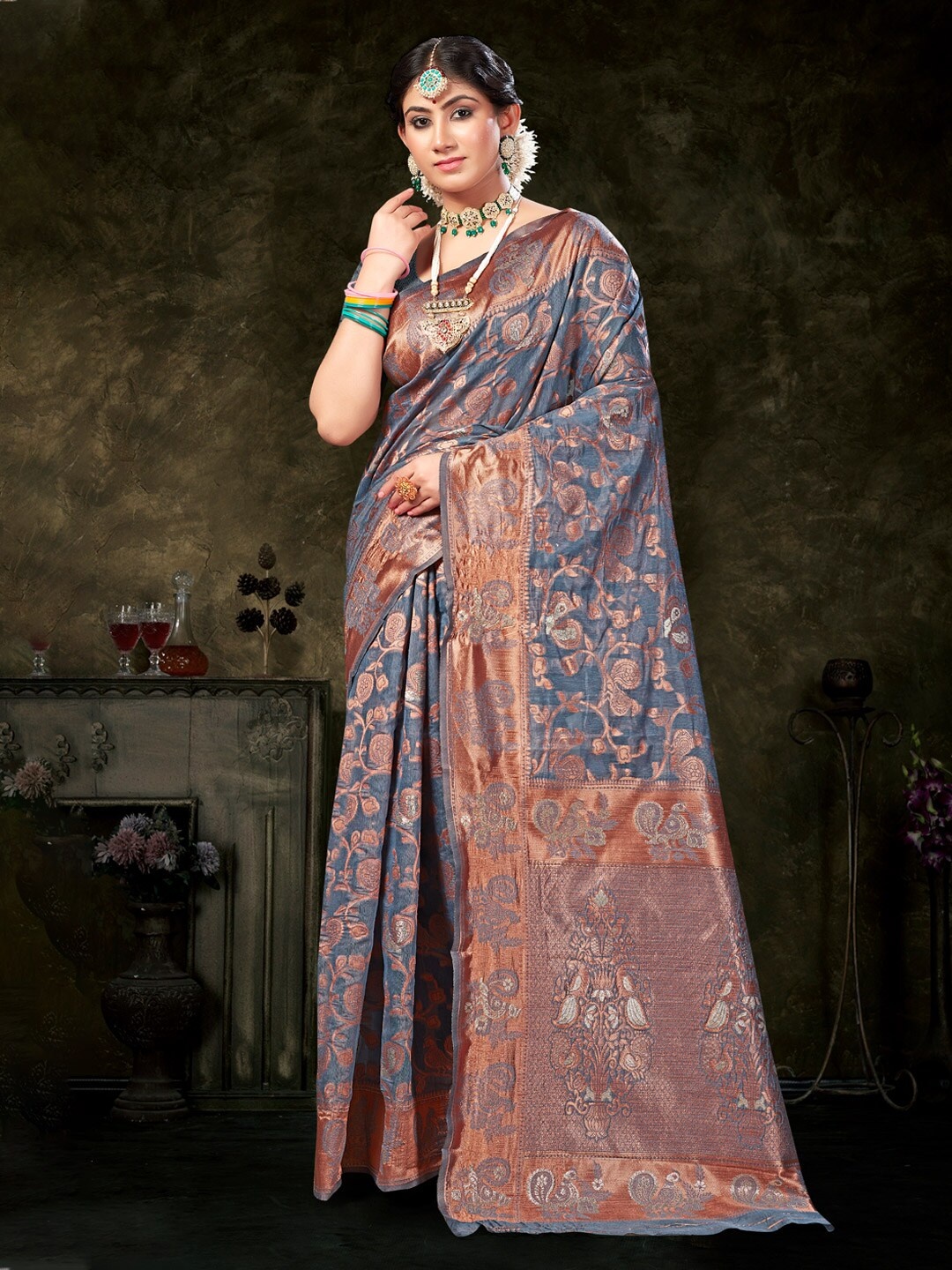 

Mitera Woven Design Zari Saree, Grey