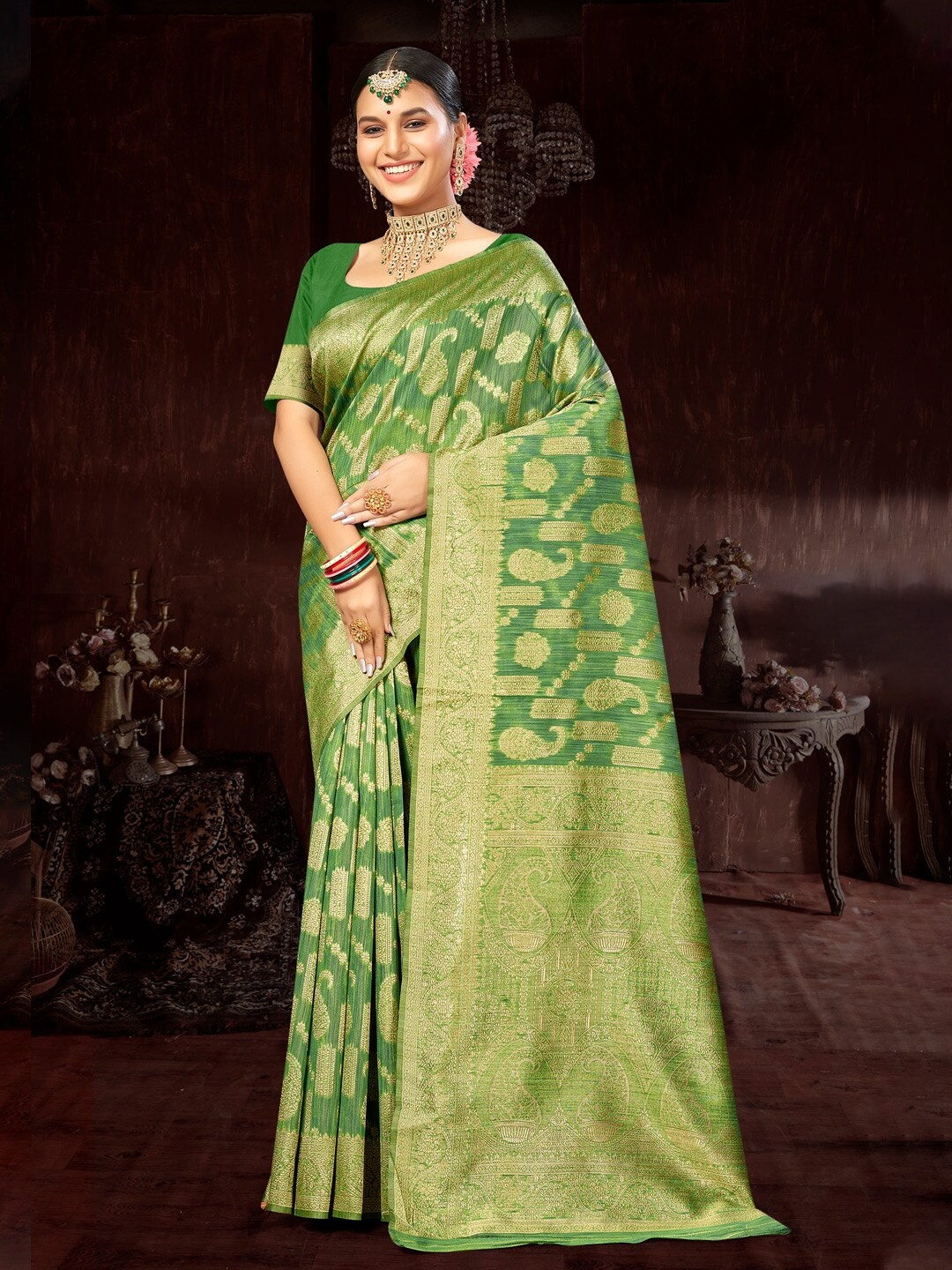 

Mitera Green & Gold-Toned Ethnic Motifs Woven Design Zari Saree