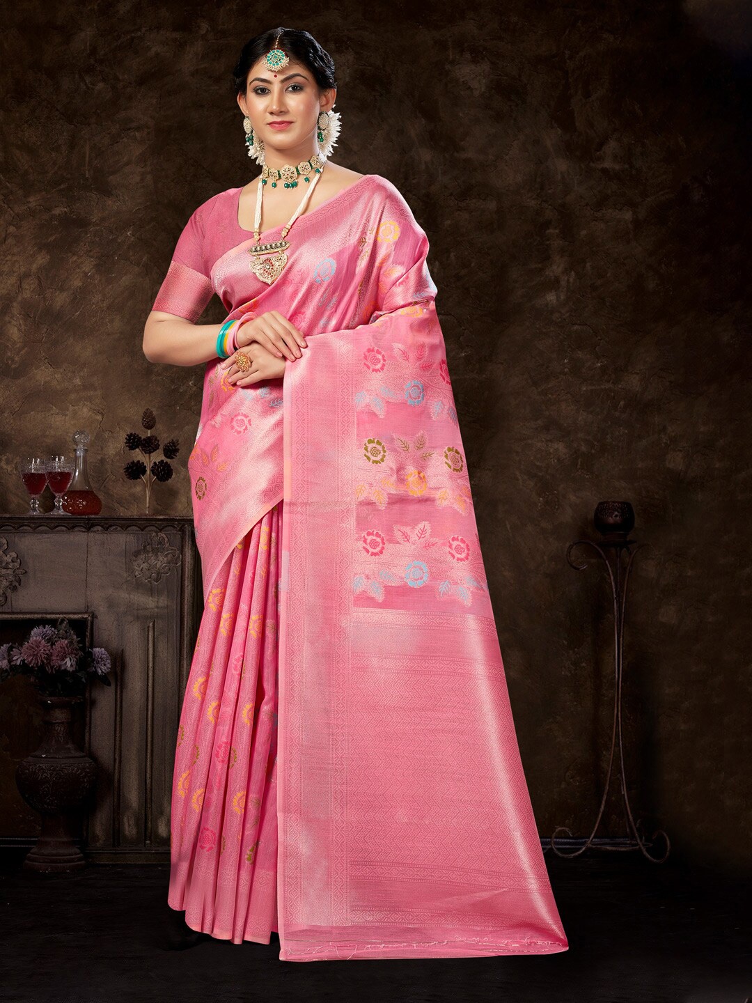 

Mitera Pink Ethnic Motifs Woven Design Zari Saree