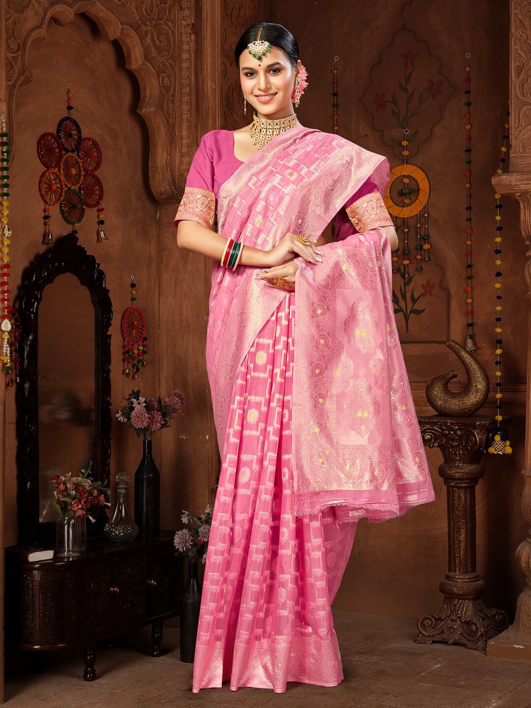 

Mitera Pink Ethnic Motifs Woven Design Zari Saree