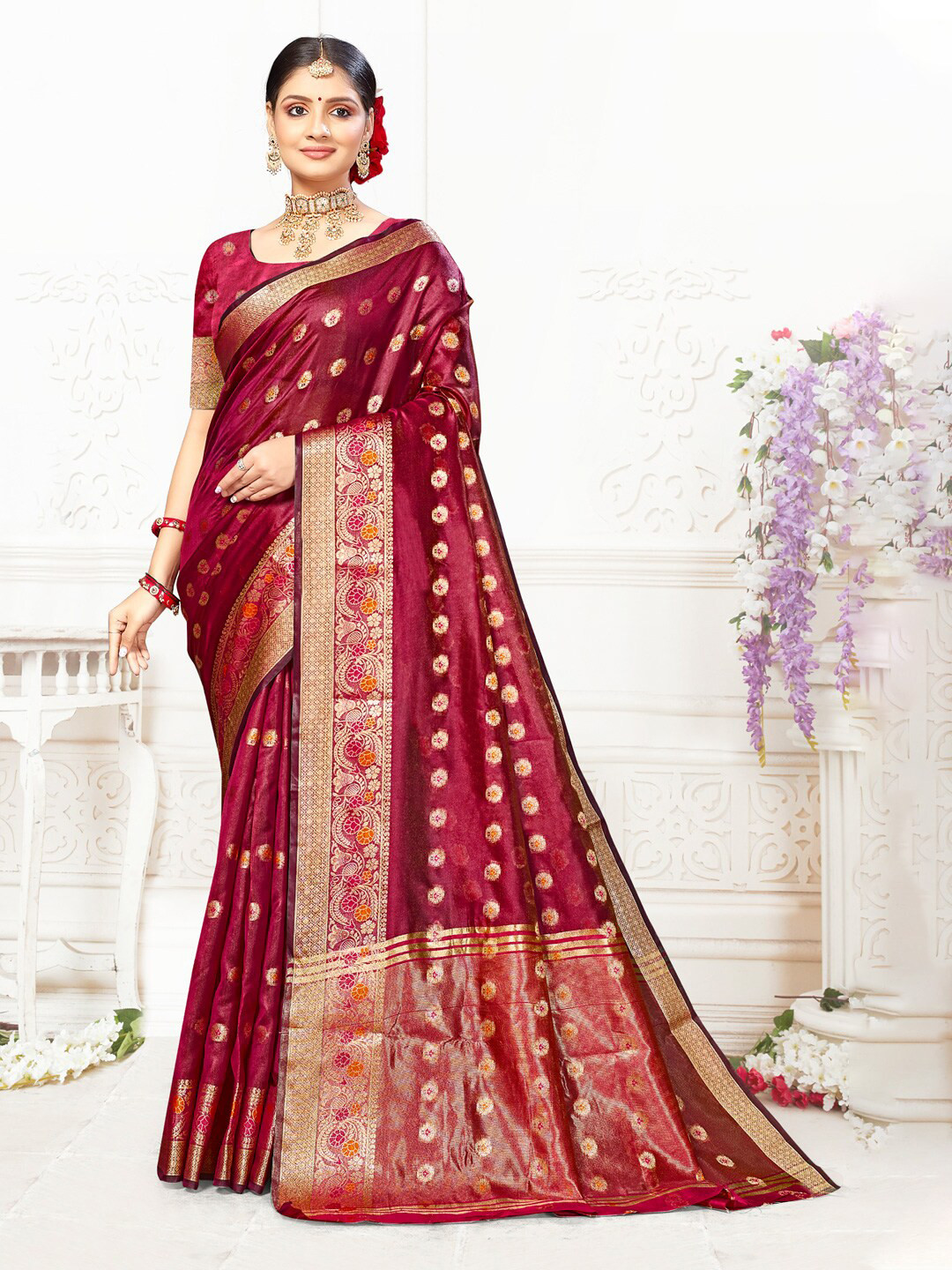 

Mitera Purple & Gold-Toned Ethnic Motifs Woven Design Zari Organza Saree
