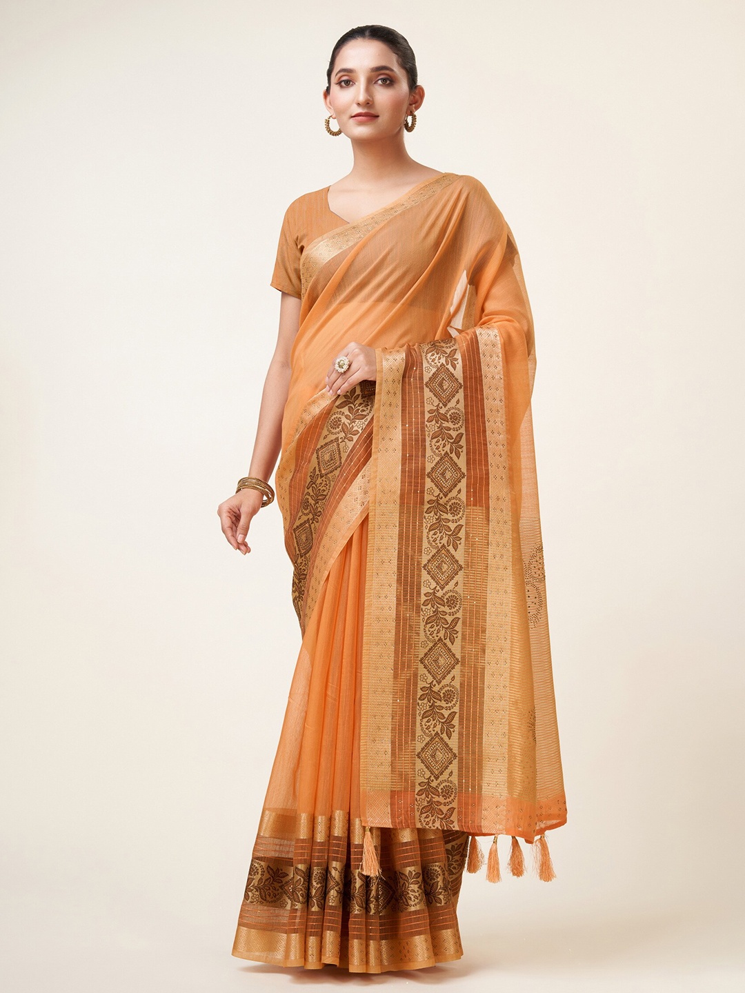 

Sweet smile Fab Zari detail Saree, Pink