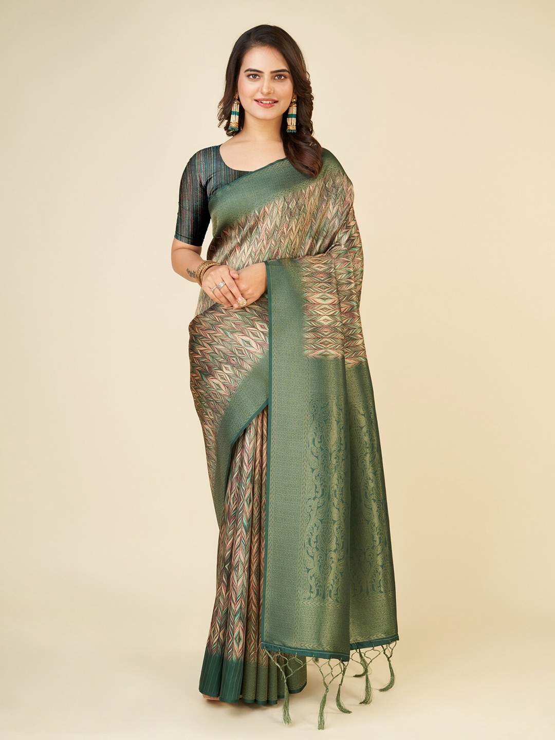 

Sweet smile Fab Ethnic Motifs Woven Design Zari Art Silk Saree, Green