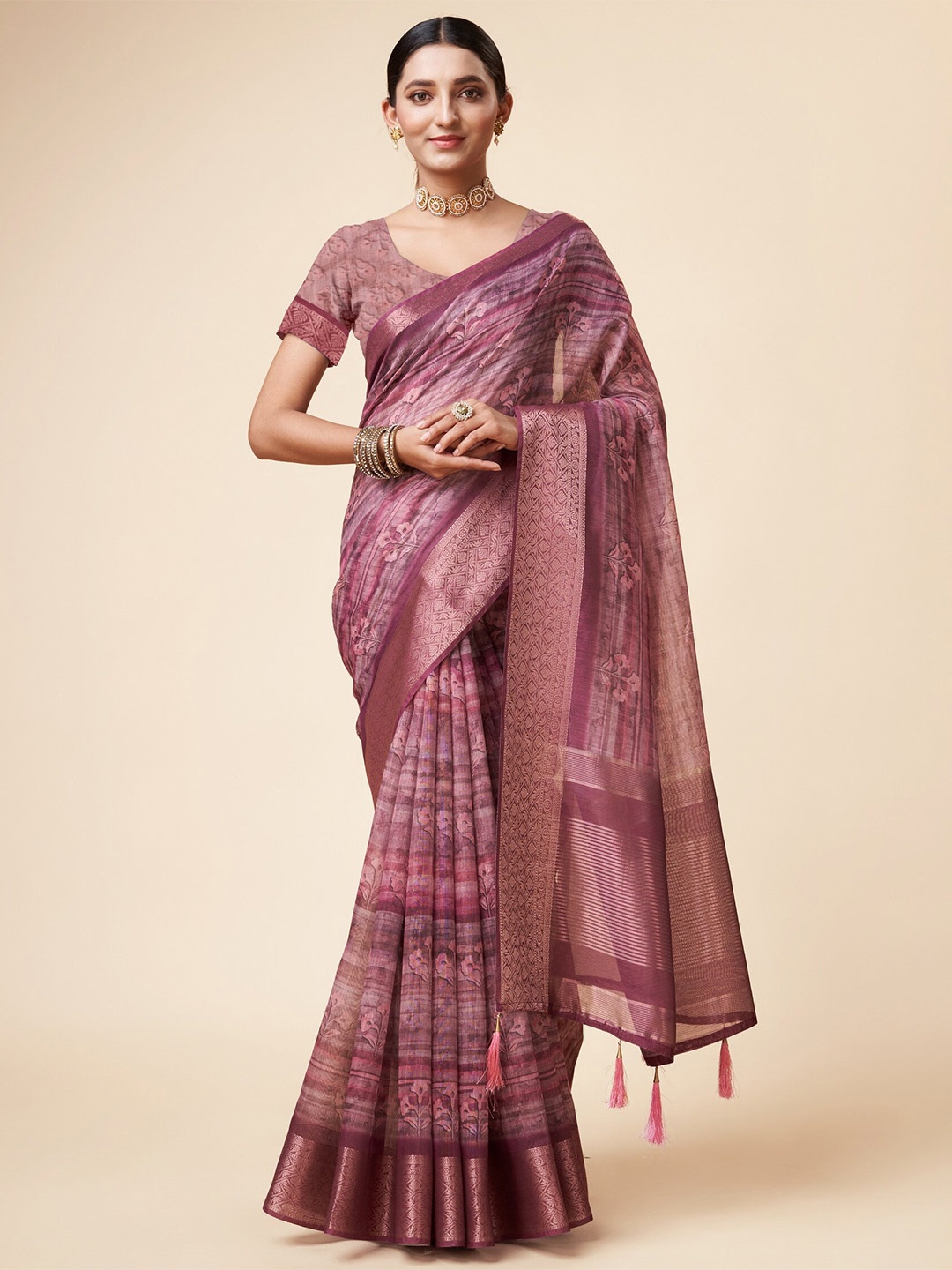 

Sweet smile Fab Floral Printed Zari Organza Saree, Purple