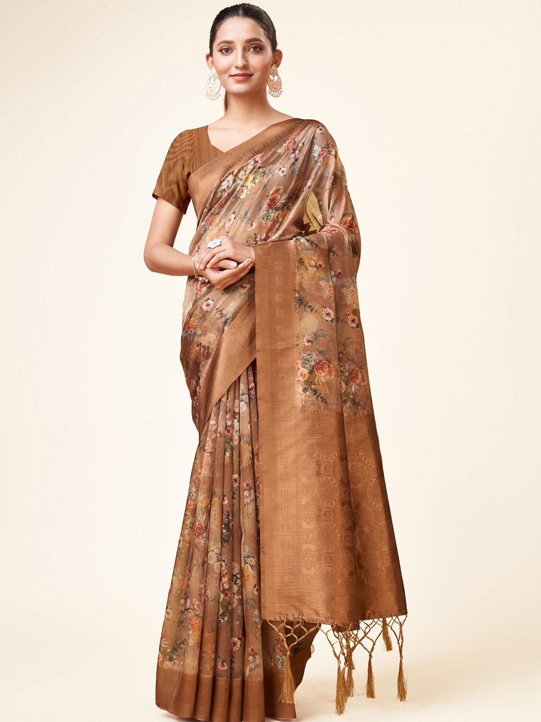 

Sweet smile Fab Floral Printed Zari Organza Saree, Brown