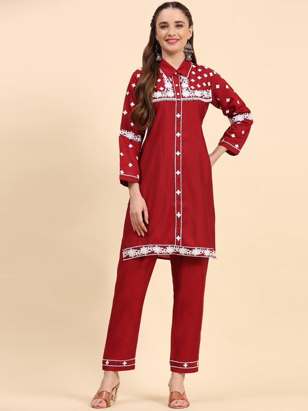 

Growish Ethnic Motifs Embroidered Regular Kurta With Trousers, Red