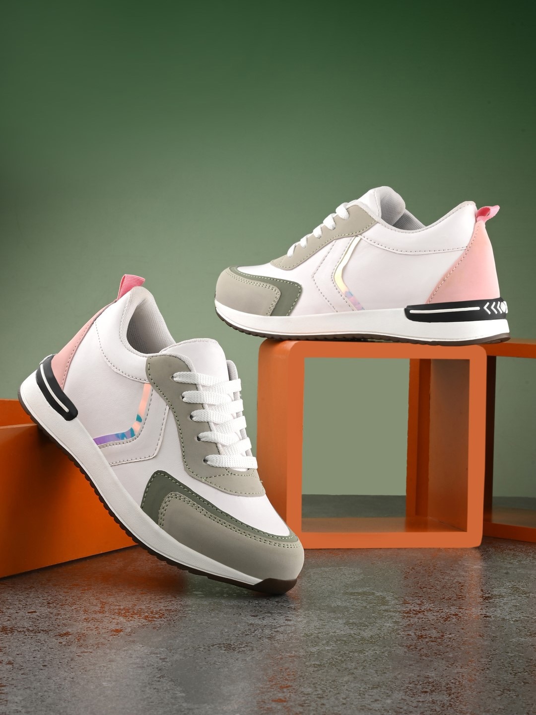 

Roadster Women White & Grey Colourblocked Lightweight Comfort Insole Sneakers