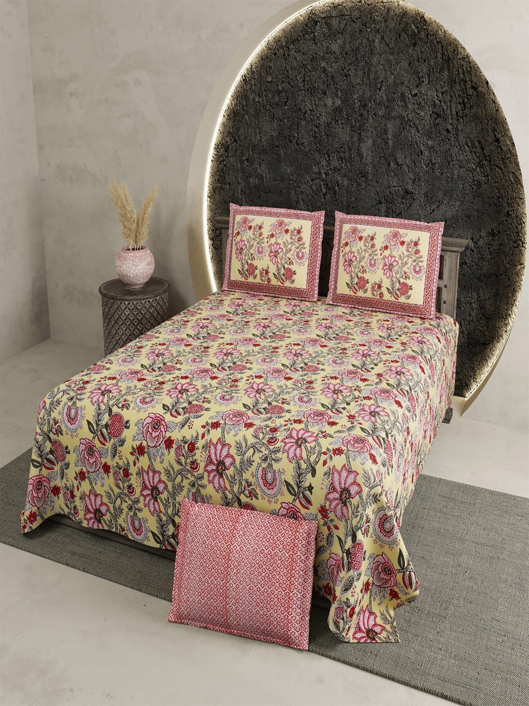 

JAIPUR PRIME Yellow & Pink Floral Pure Cotton 210 TC King Bedsheet With 2 Pillow Covers