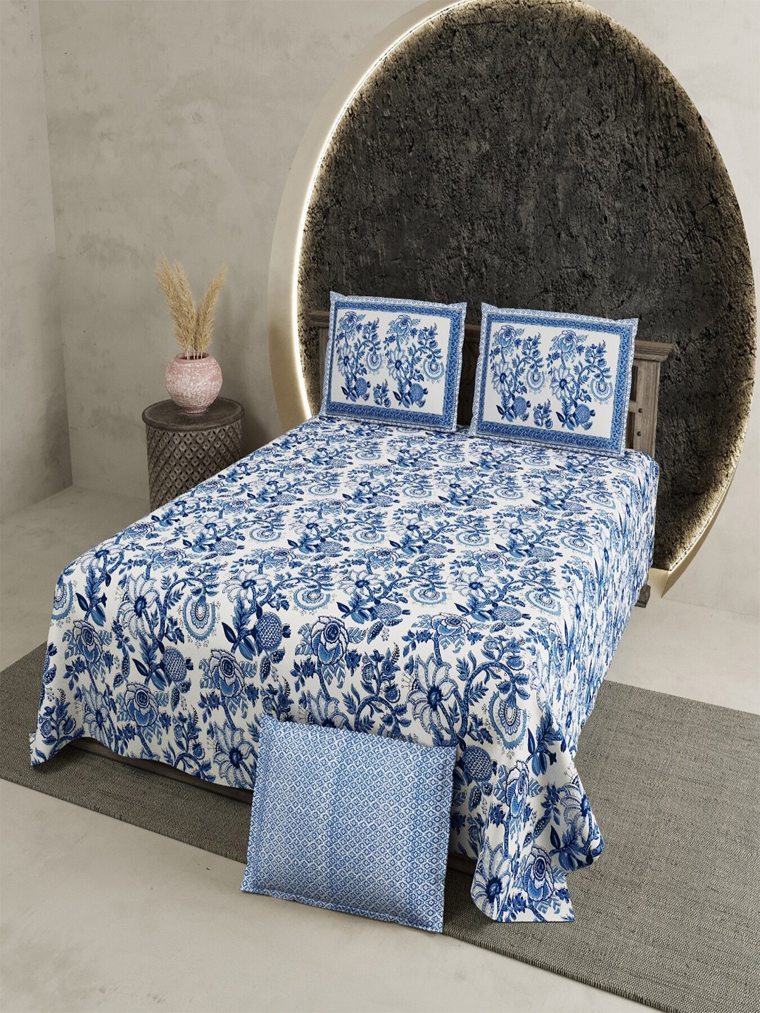 

JAIPUR PRIME Blue & White Floral Pure Cotton 210 TC King Bedsheet With 2 Pillow Covers