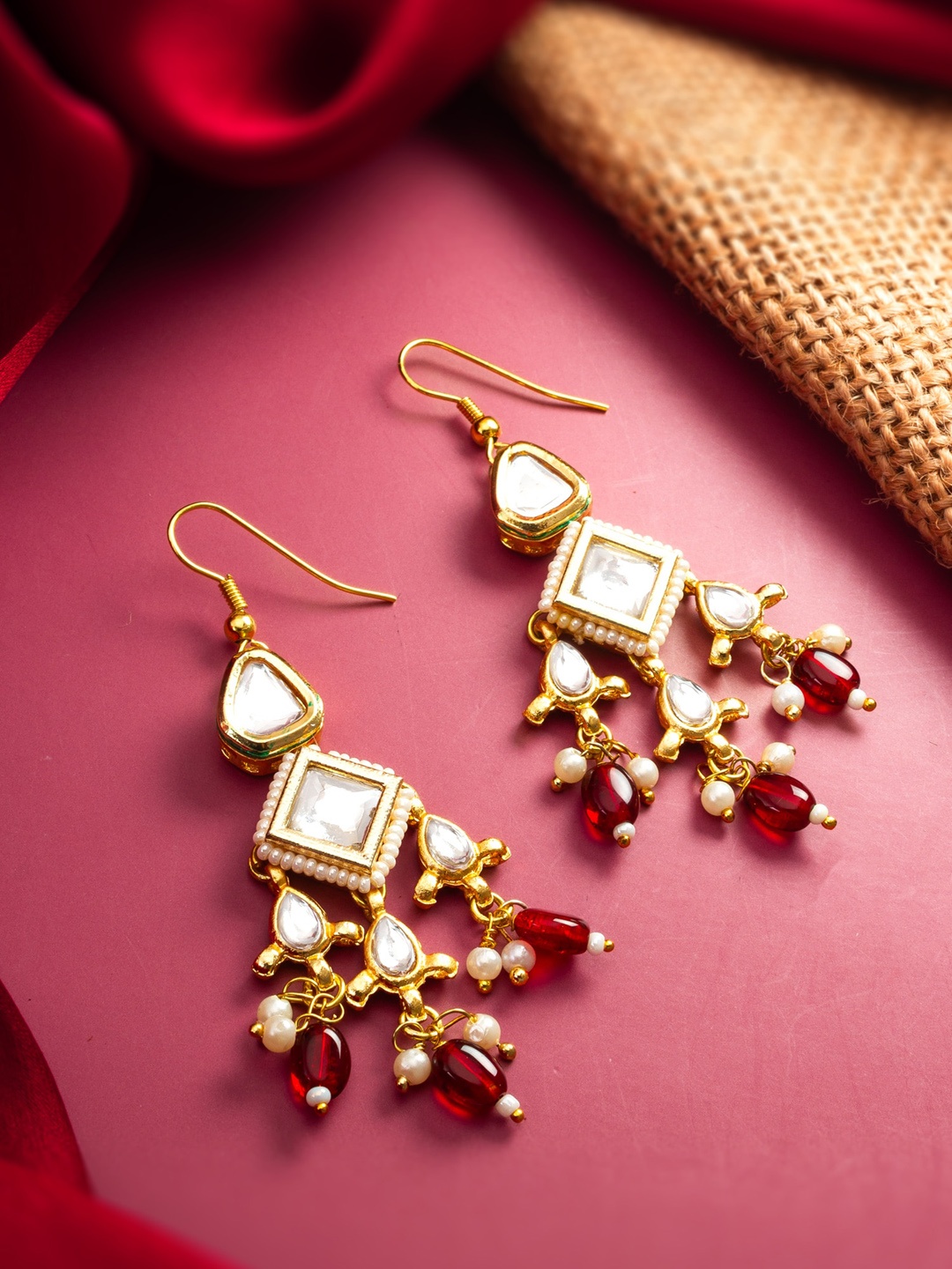 

aadita Gold-Plated Kundan Studded Drop Earrings