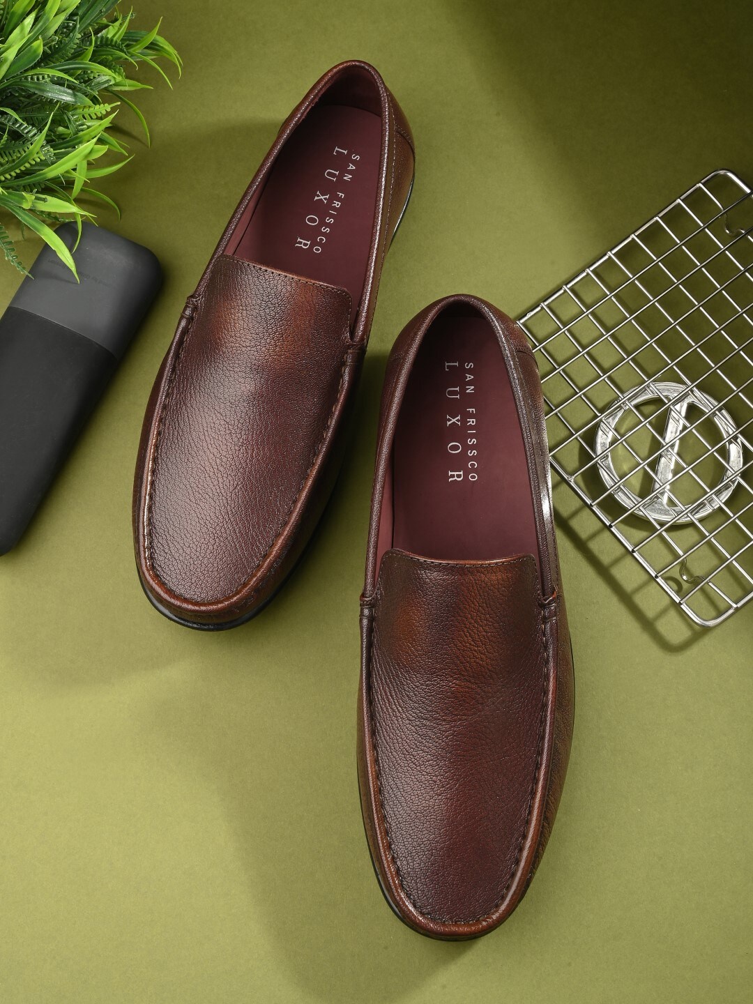 

San Frissco Men Textured Genuine Leather Formal Loafers, Maroon